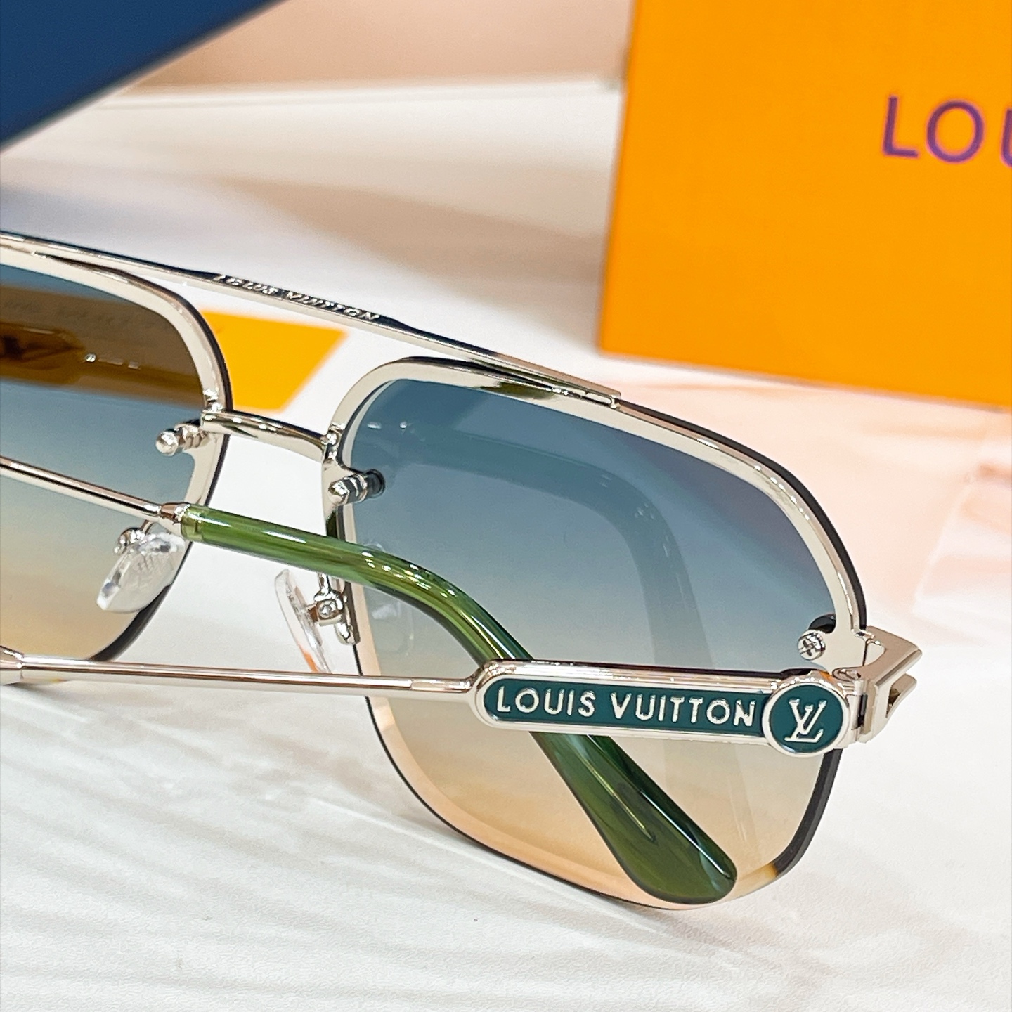 LOUIS VUITTO*✨✨✨MODEL：Z22469E✨✨✨ SIZE：62口13-145✨✨✨