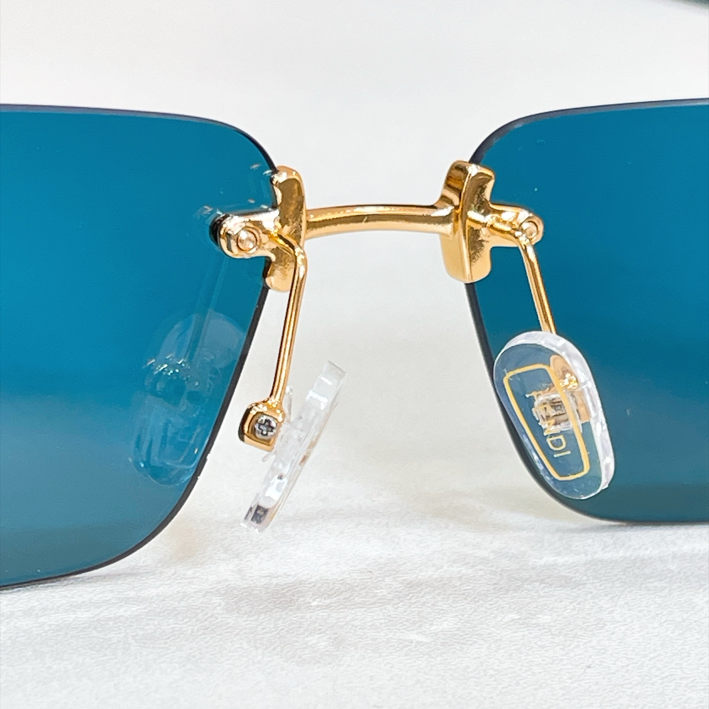 FENDI✨✨✨MODEL：FE4172US✨✨ SIZE：58口18-140✨✨✨