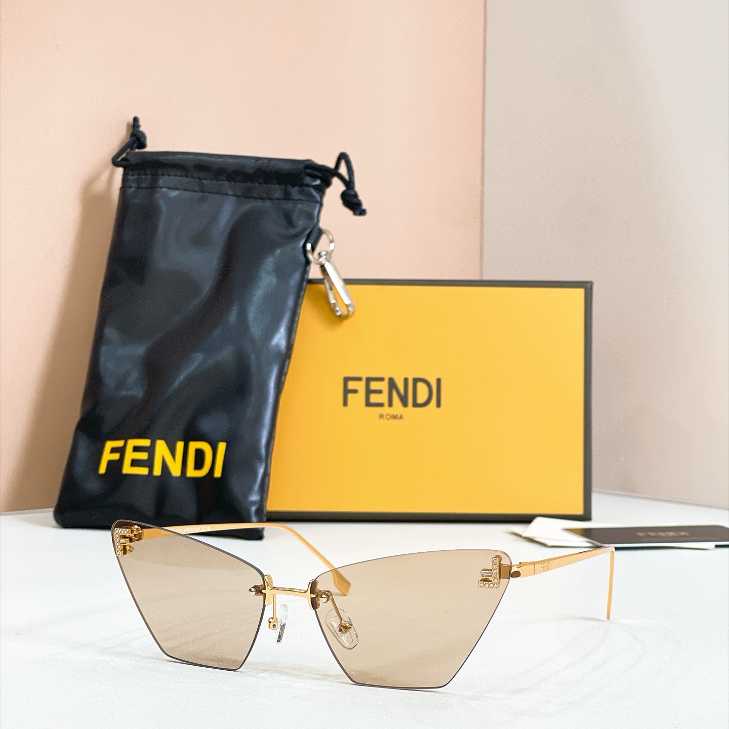 FENDI✨✨✨MODEL：FE4160US✨✨ SIZE：62口14-135✨✨✨