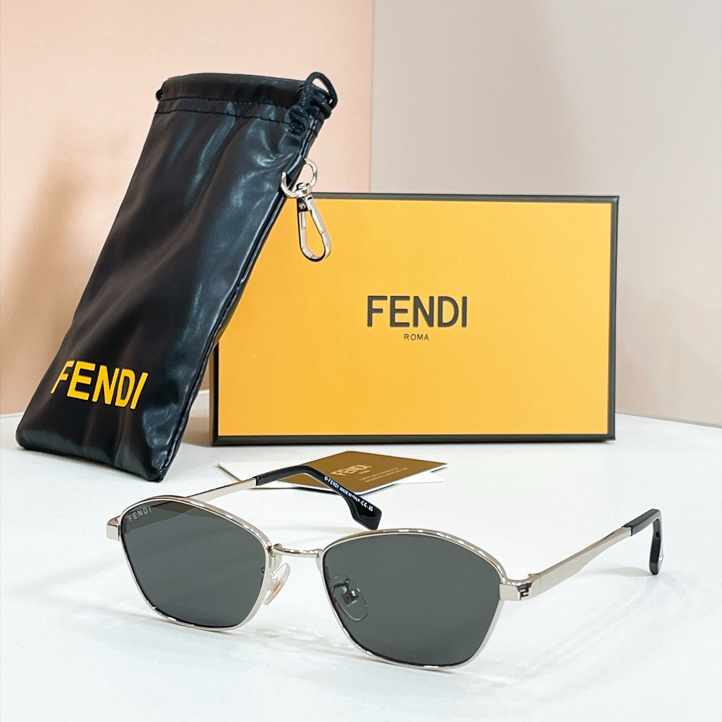 FENDI✨✨✨MODEL：FE40291U✨✨ SIZE：57口16-145✨✨✨