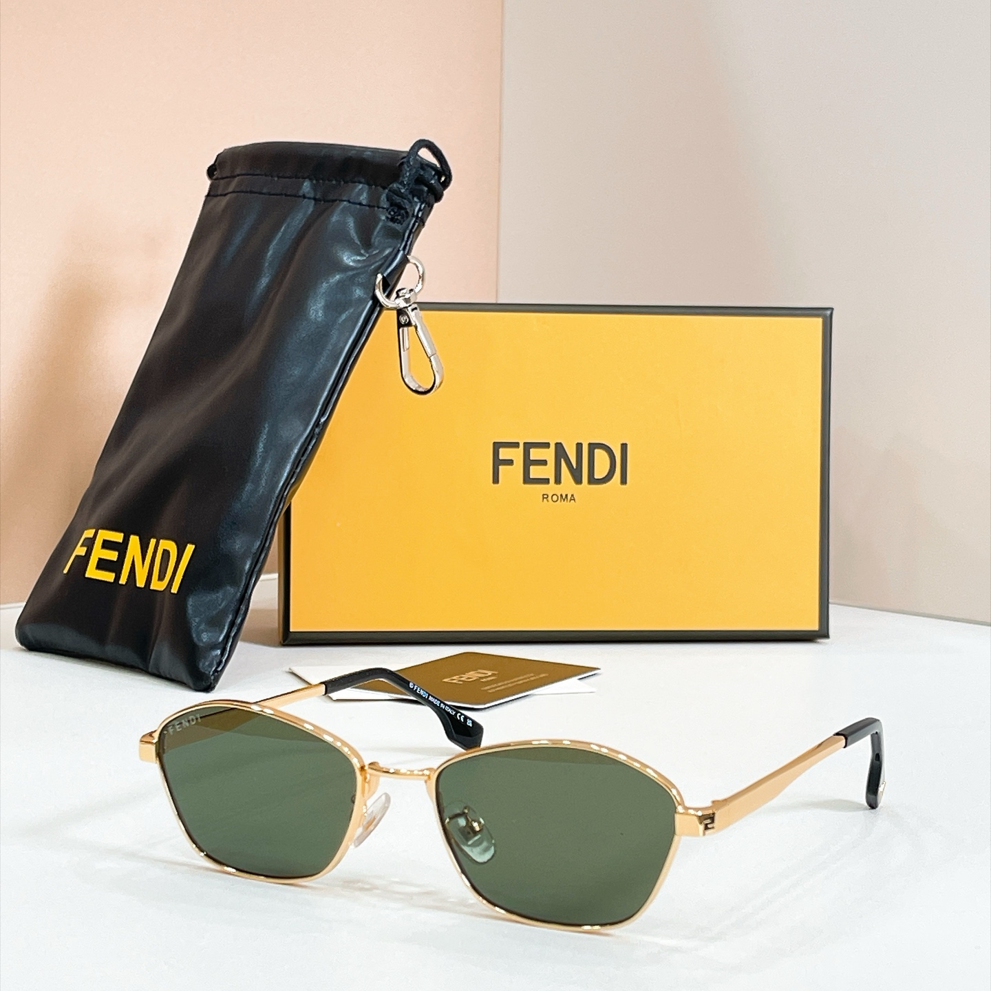 FENDI✨✨✨MODEL：FE40291U✨✨ SIZE：57口16-145✨✨✨