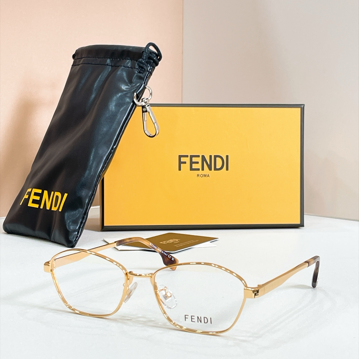 FENDI✨✨✨MODEL：FE40291U✨✨ SIZE：57口16-145✨✨✨