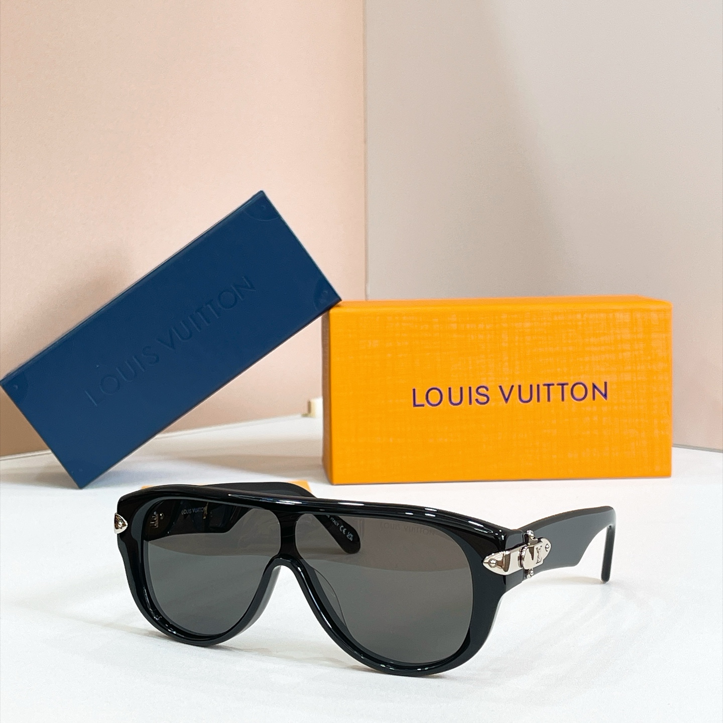 LOUIS VUITTO*✨✨✨MODEL：Z3516U✨✨✨ SIZE：125口0-140✨✨✨