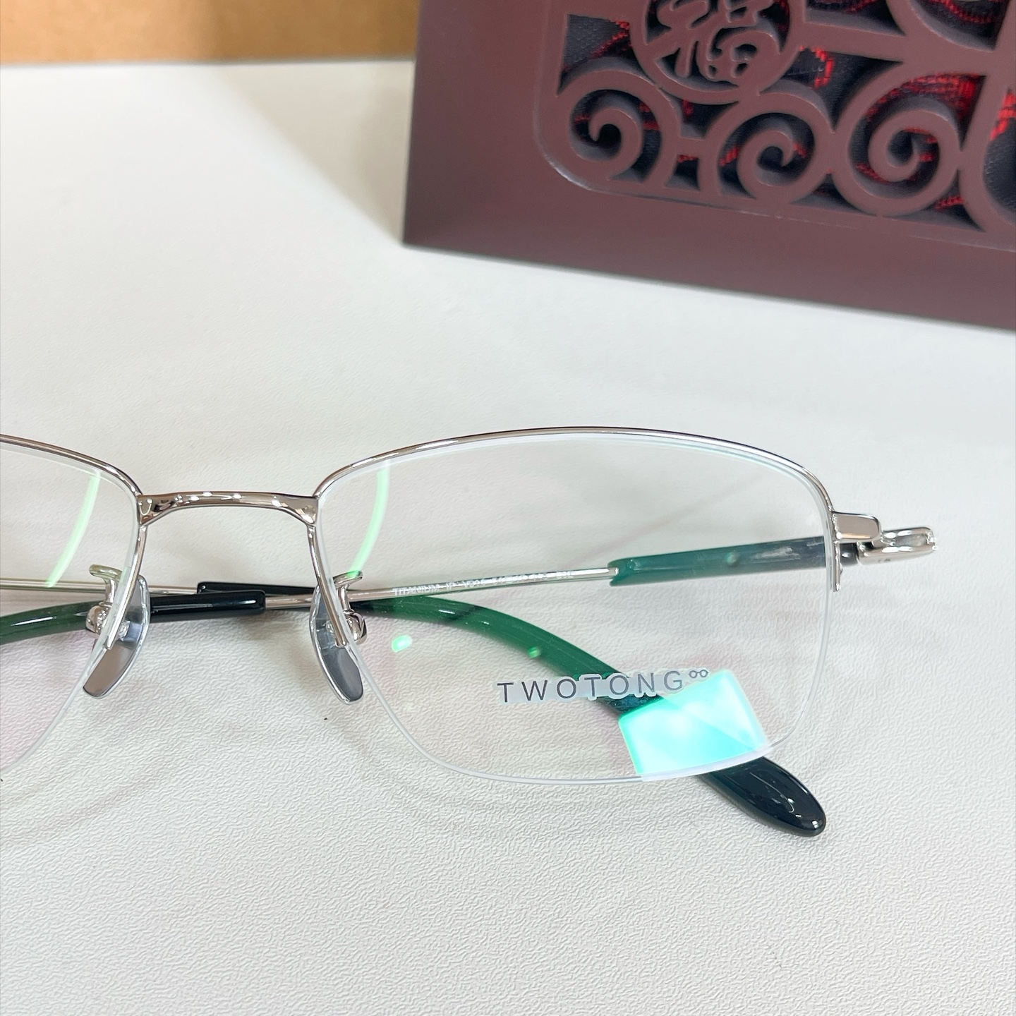 TWOTON*🌿🌿🌿Model：V914 🌿🌿🌿Size：54口17-148 🌿🌿🌿钛～～牛角镜腿～～（配送木盒、礼品袋