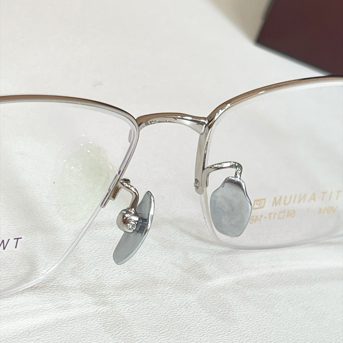 TWOTON*🌿🌿🌿Model：V914 🌿🌿🌿Size：54口17-148 🌿🌿🌿钛～～牛角镜腿～～（配送木盒、礼品袋