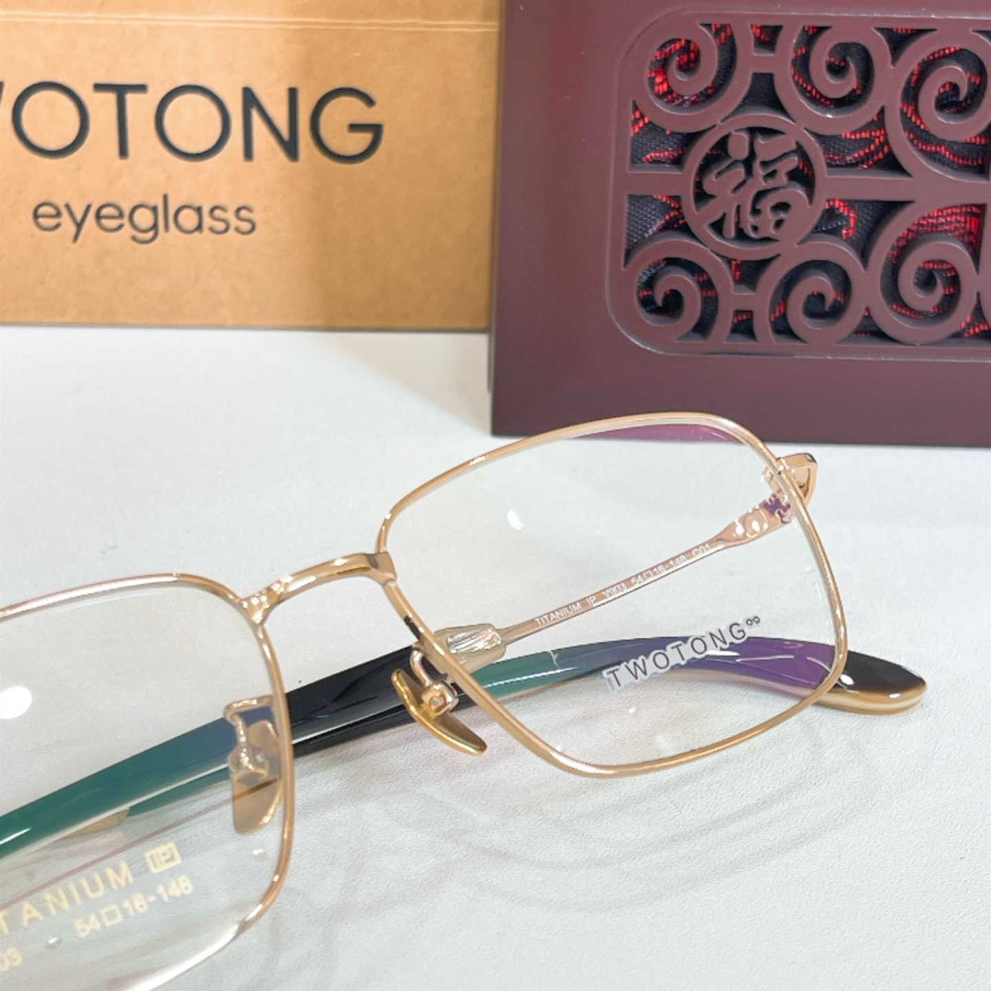 TWOTON*🌿🌿🌿Model：V903 🌿🌿🌿Size：54口16-148 🌿🌿🌿钛～～牛角镜腿～～（配送木盒、礼品袋