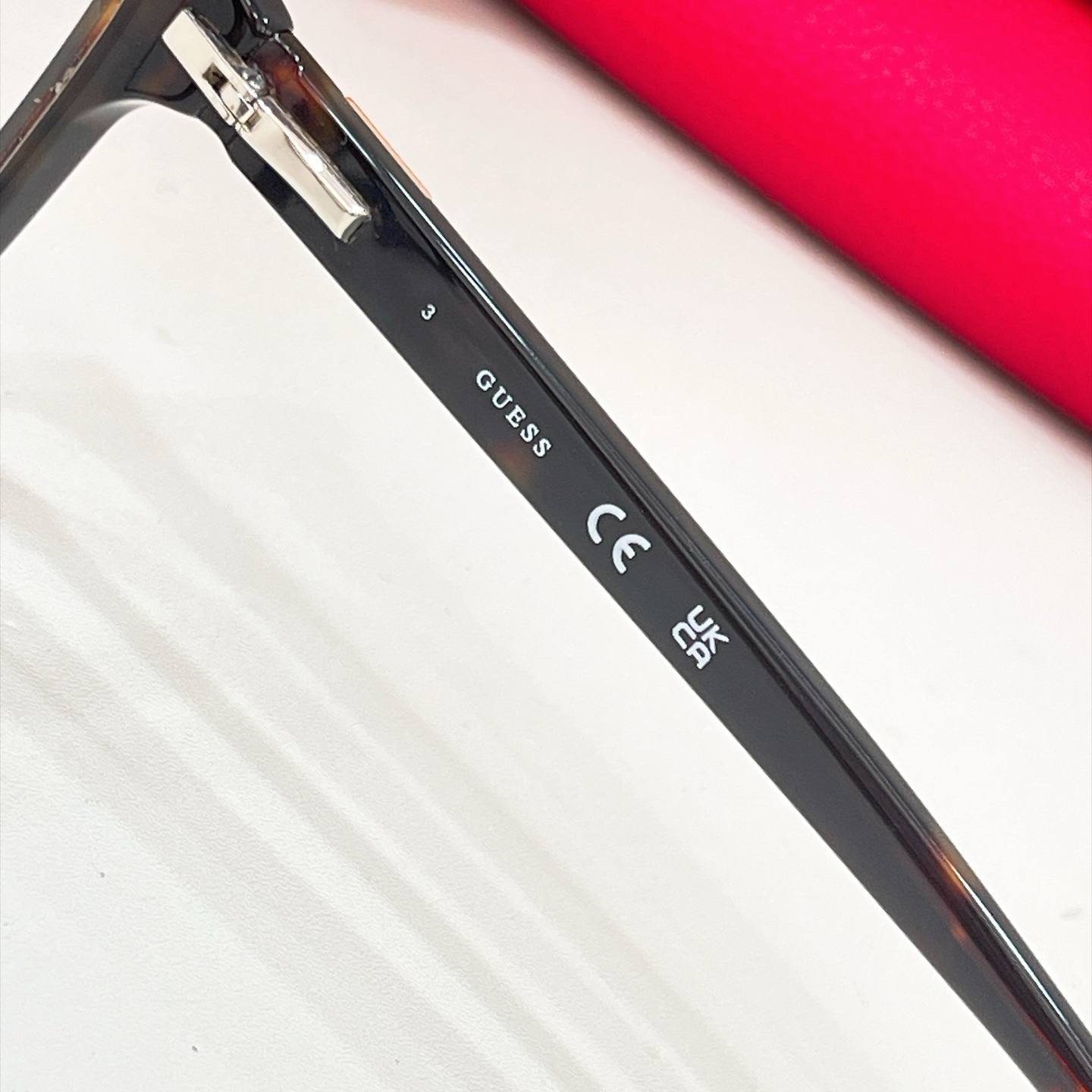 GUES*🫟🫟🫟Model：GU50435 🫟🫟🫟Size：56口17-140 🫟🫟🫟原装货品～～