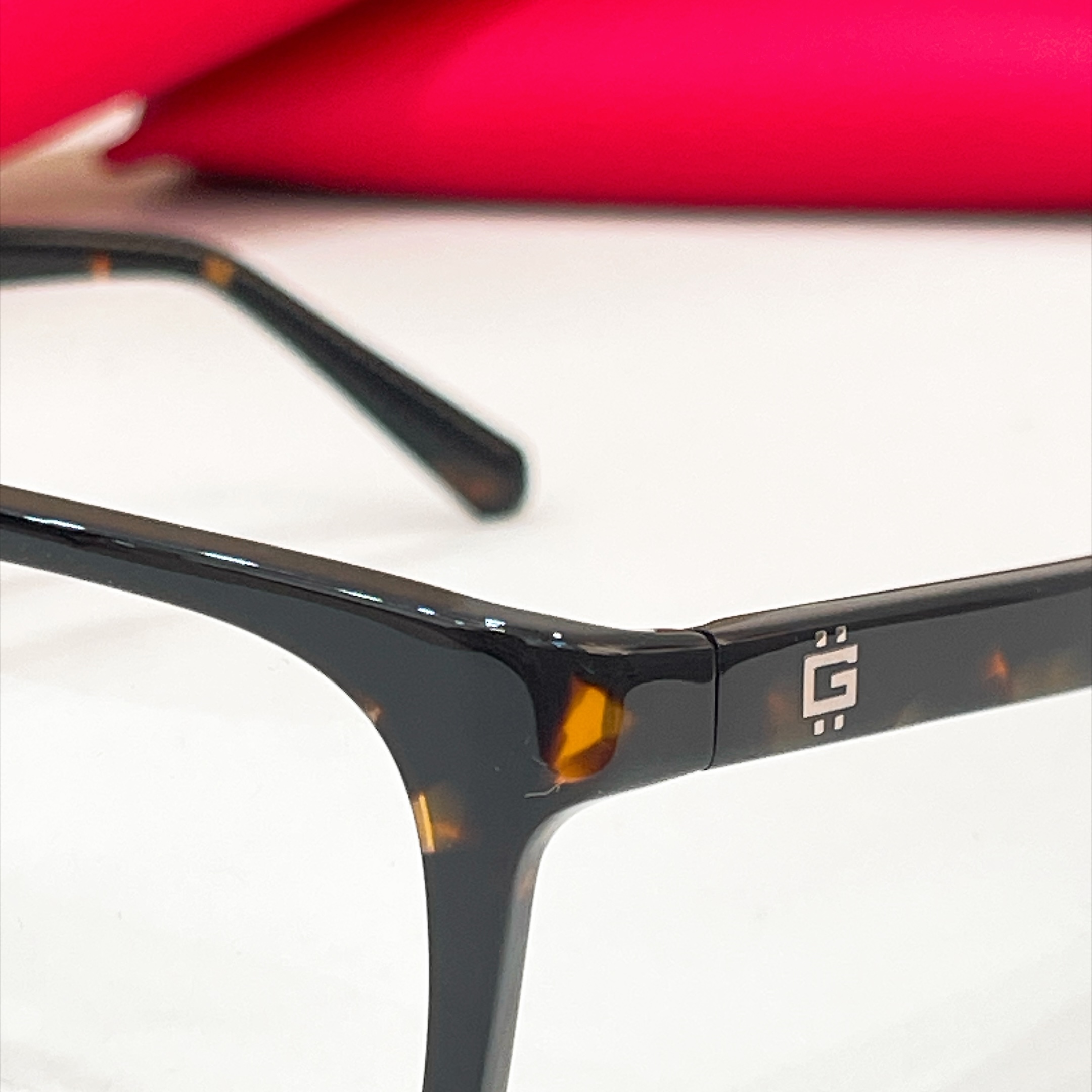 GUES*🫟🫟🫟Model：GU50328 🫟🫟🫟Size：55口18-145 🫟🫟🫟原装货品～～