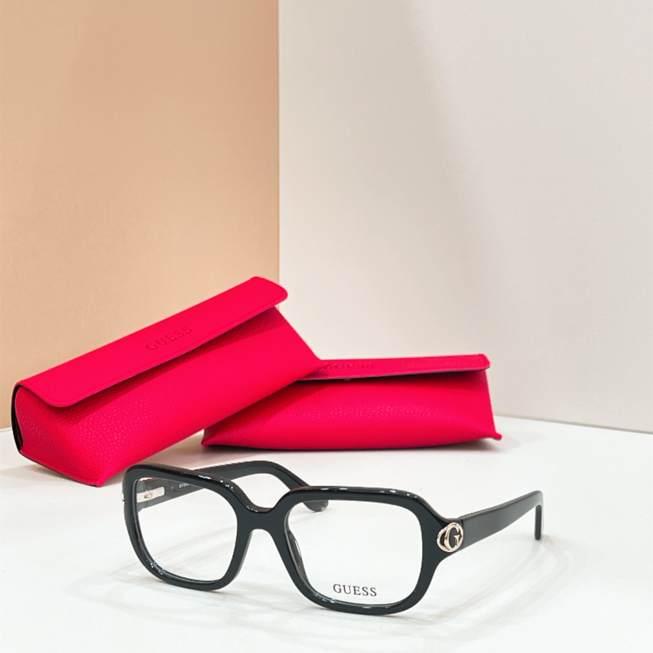 GUES*🫟🫟🫟Model：GU50490 🫟🫟🫟Size：52口18-135🫟🫟🫟原装货品～～
