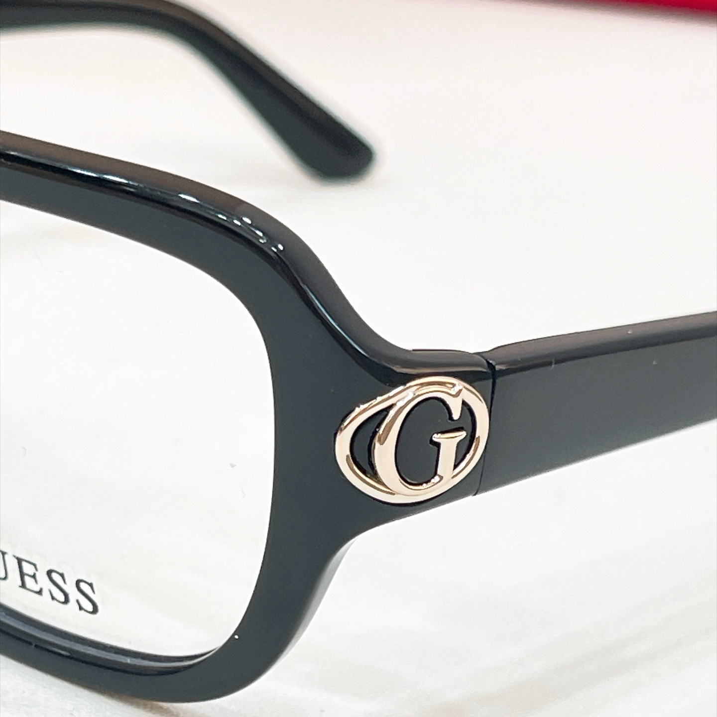 GUES*🫟🫟🫟Model：GU50490 🫟🫟🫟Size：52口18-135🫟🫟🫟原装货品～～