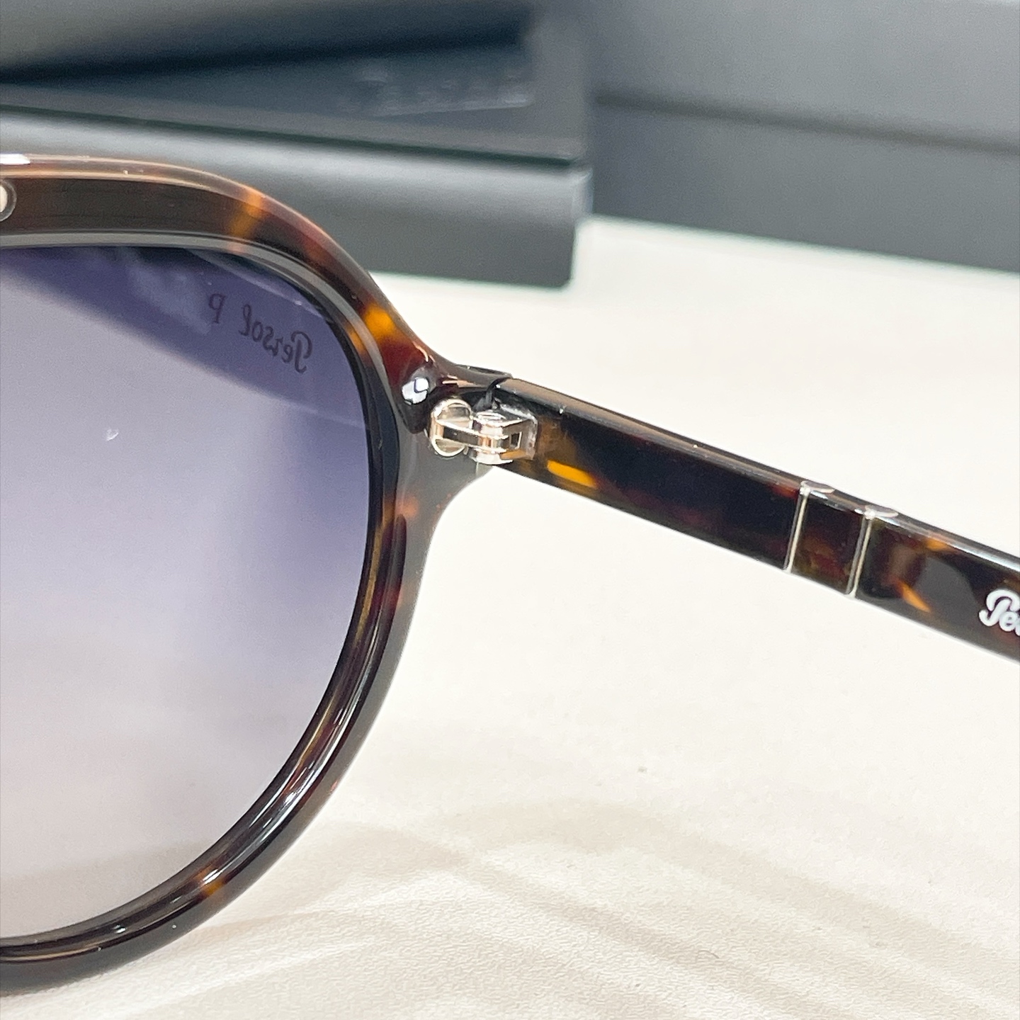 Persol🌟🌟🌟MODEL：0202 🌟🌟🌟SIZE：57口13-140🌟🌟🌟