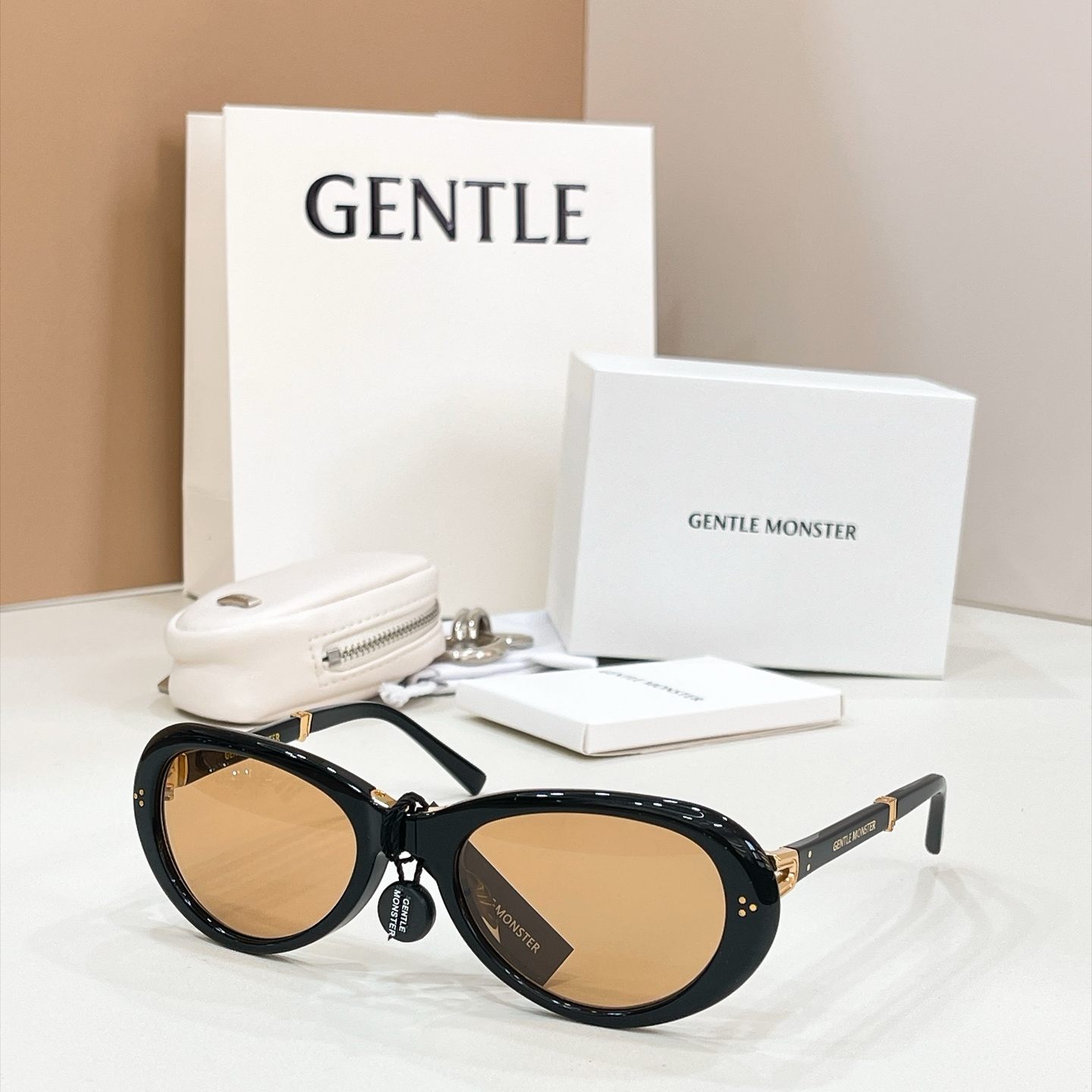 GENTLE MONSTE*🐼🐼🐼MODEL：ORBIT🐼🐼🐼SIZE:54口20-132🐼🐼🐼 折叠款～～