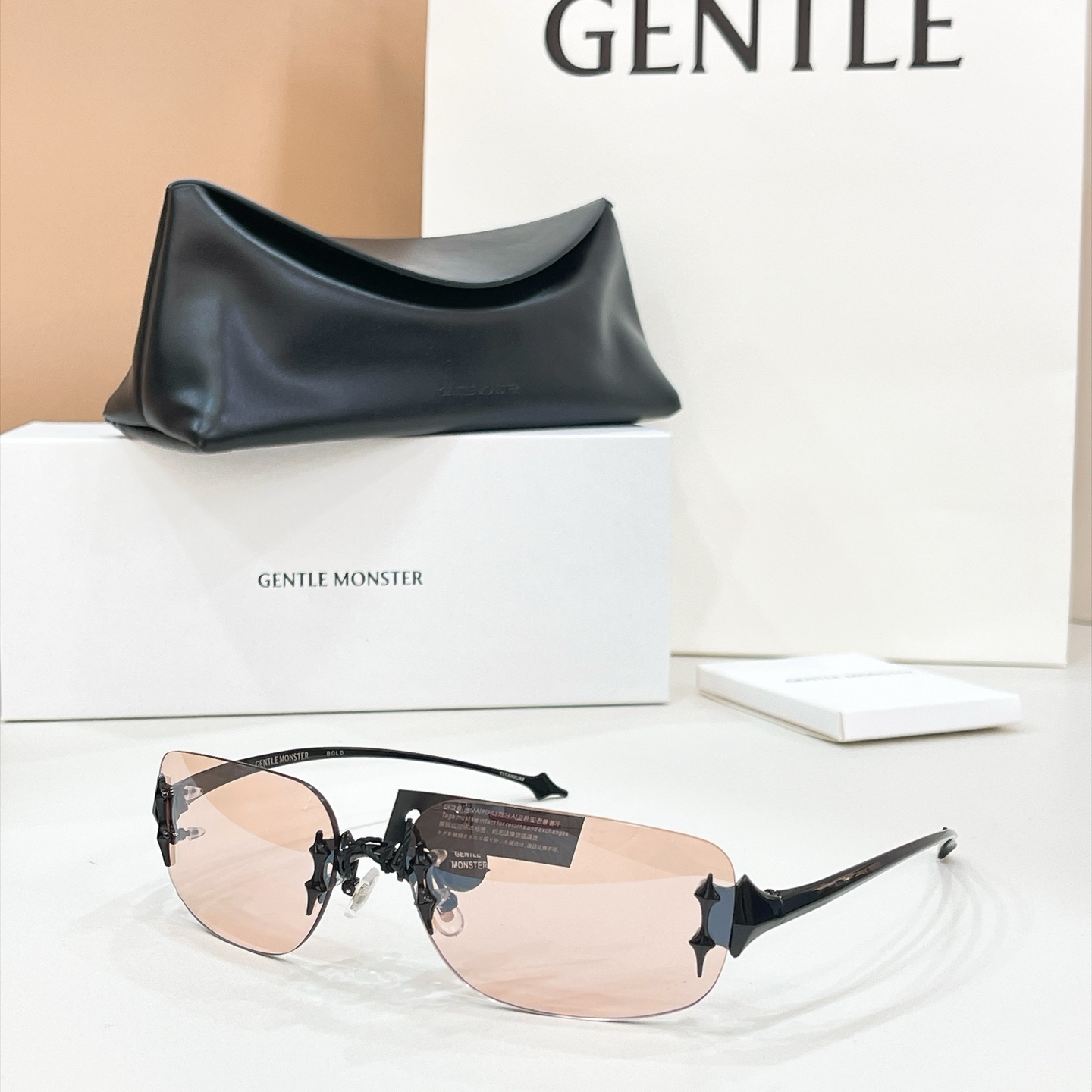 GENTLE MONSTE*🐼🐼🐼MODEL：TTL🐼🐼🐼SIZE:66口16-135🐼🐼🐼 