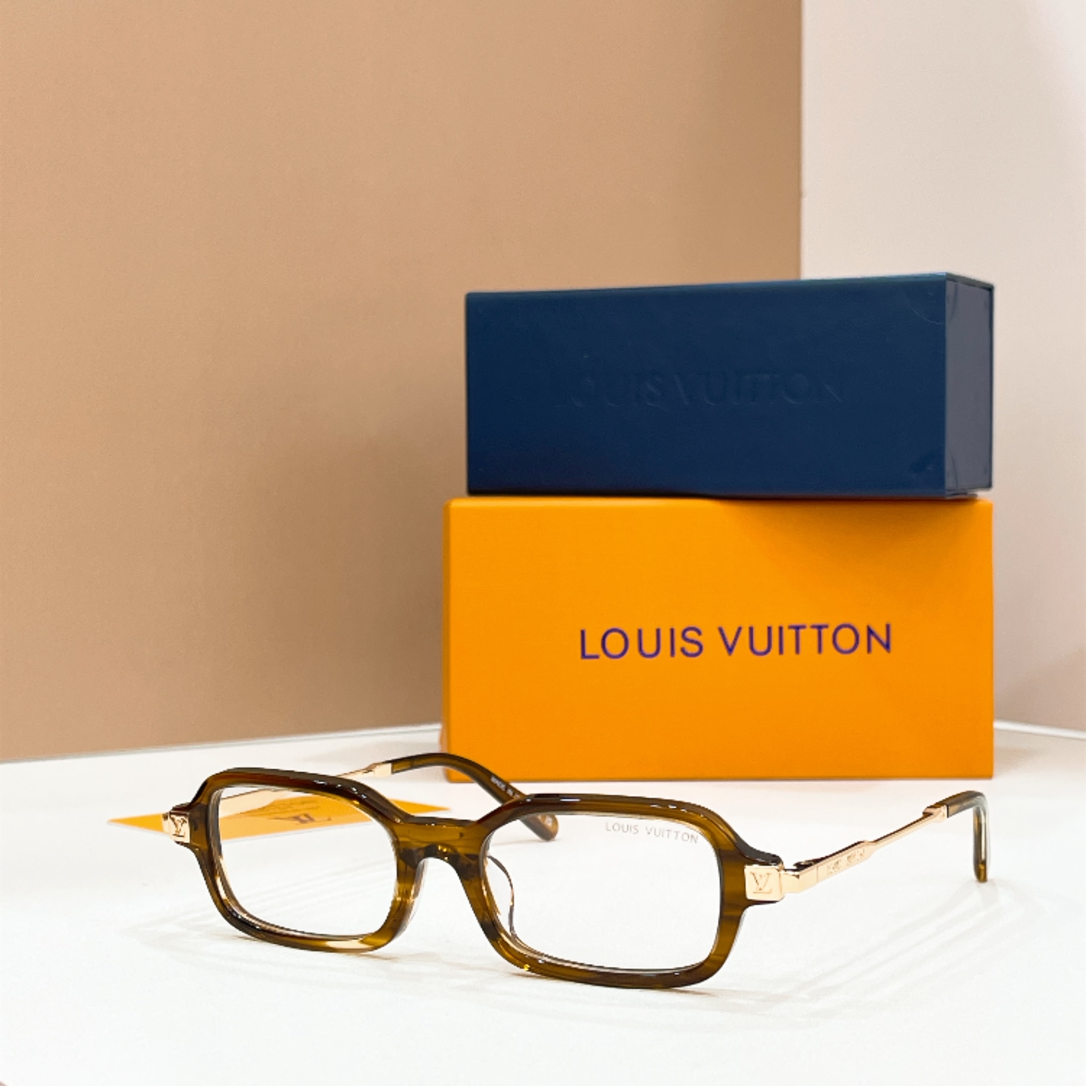 LOUIS VUITTON✨✨✨MODEL：Z3557U ✨✨✨ SIZE：51口19-145✨✨