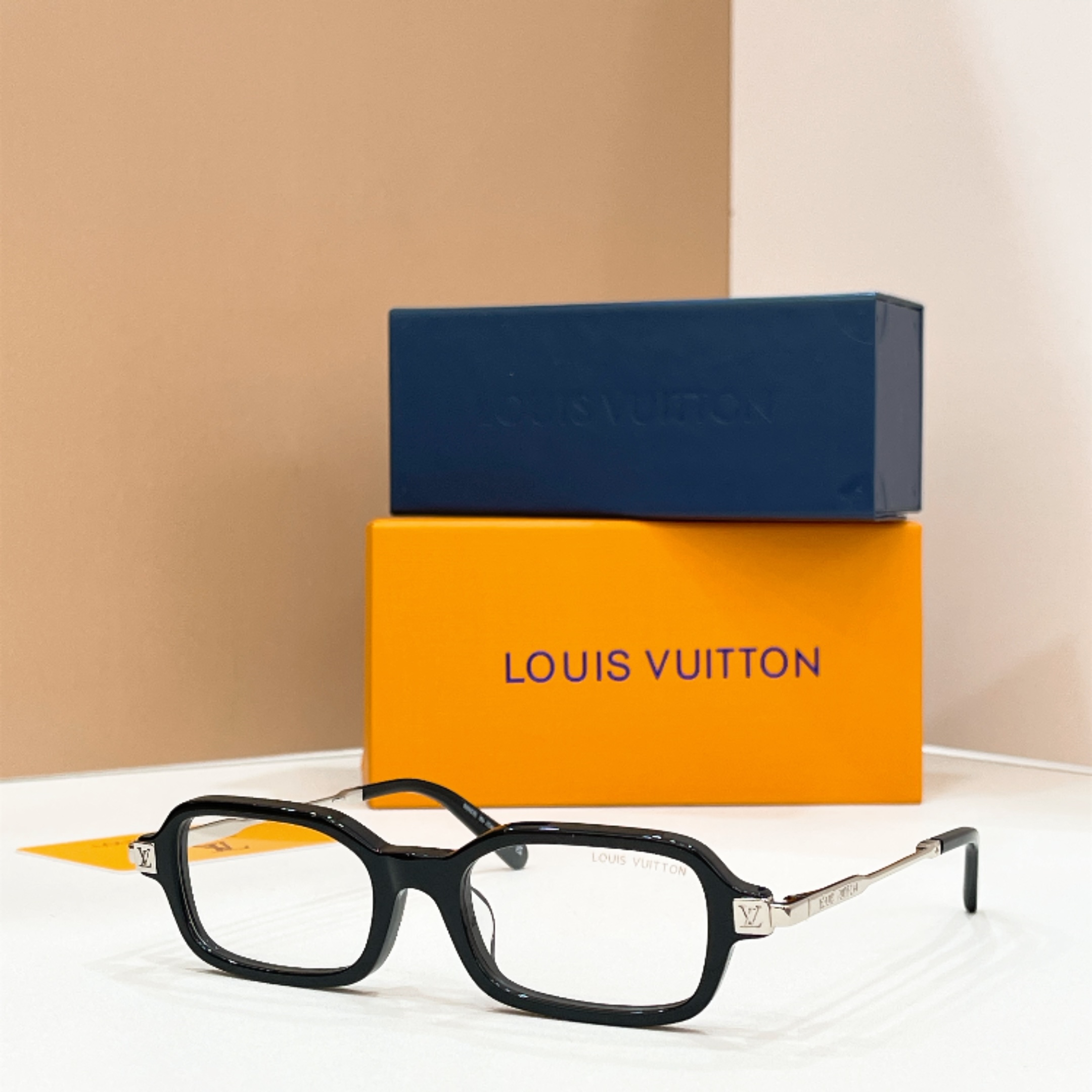 LOUIS VUITTON✨✨✨MODEL：Z3557U ✨✨✨ SIZE：51口19-145✨✨
