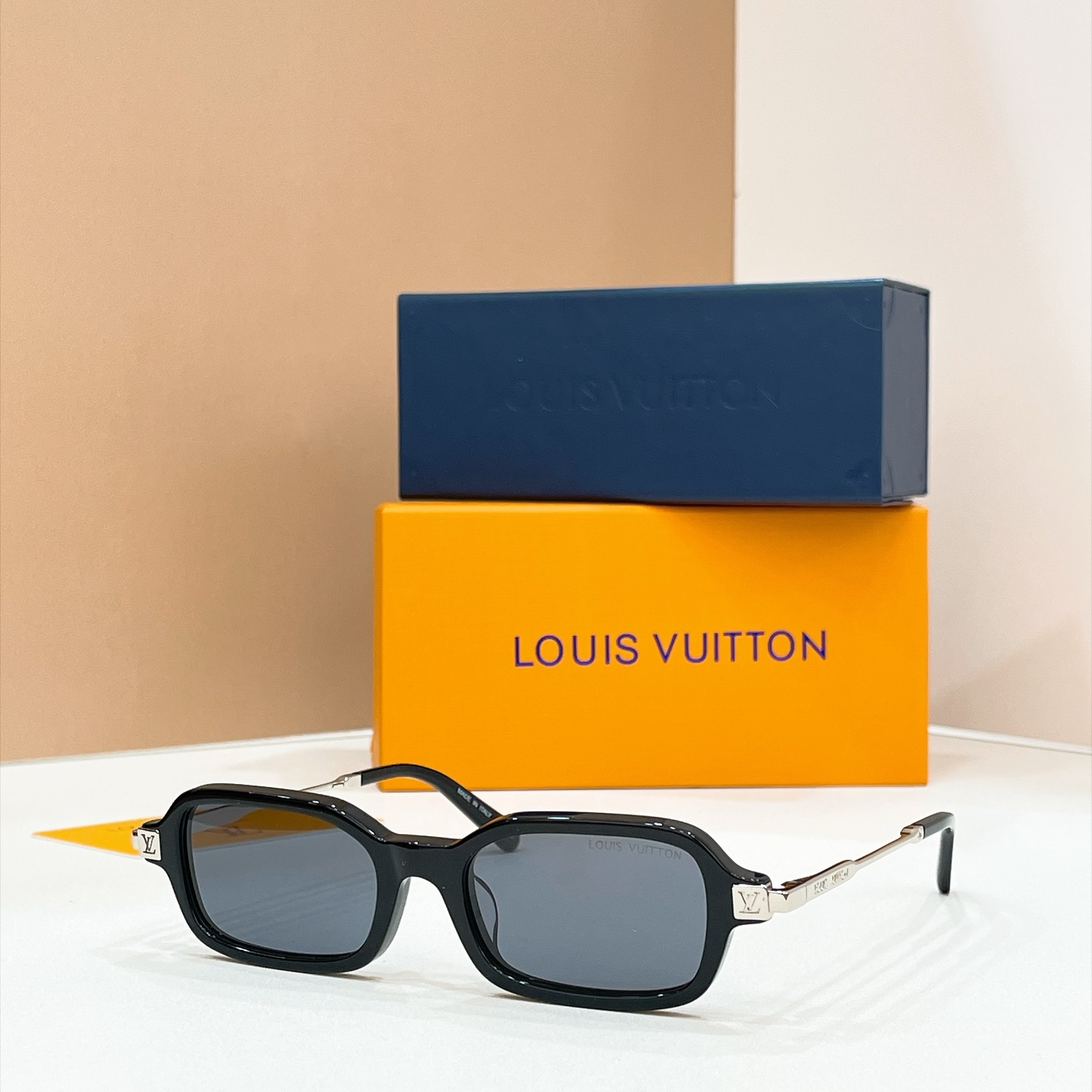 LOUIS VUITTON✨✨✨MODEL：Z3557U ✨✨✨ SIZE：51口19-145✨✨
