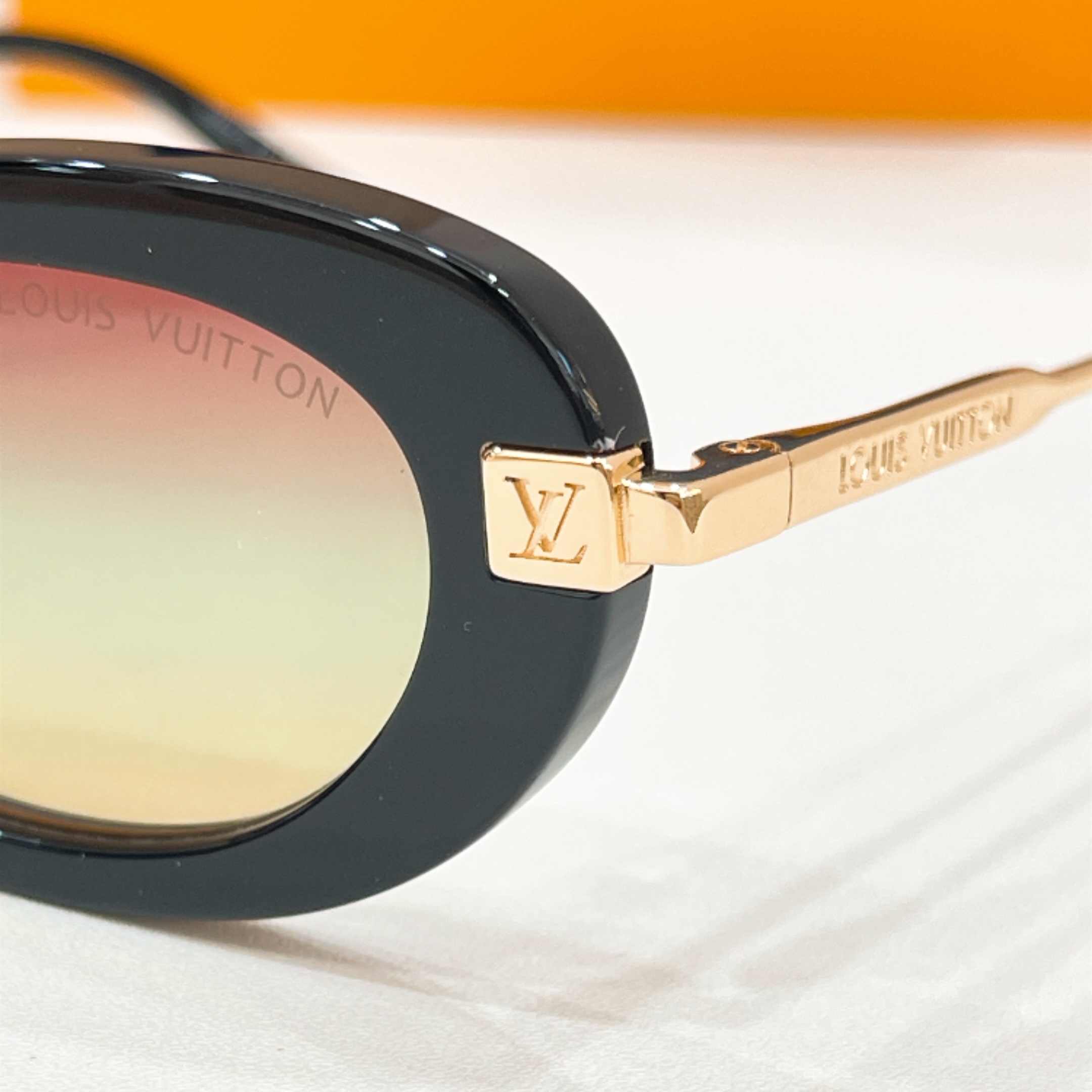 LOUIS VUITTON✨✨✨MODEL：Z3556U ✨✨✨ SIZE：53口19-145✨✨