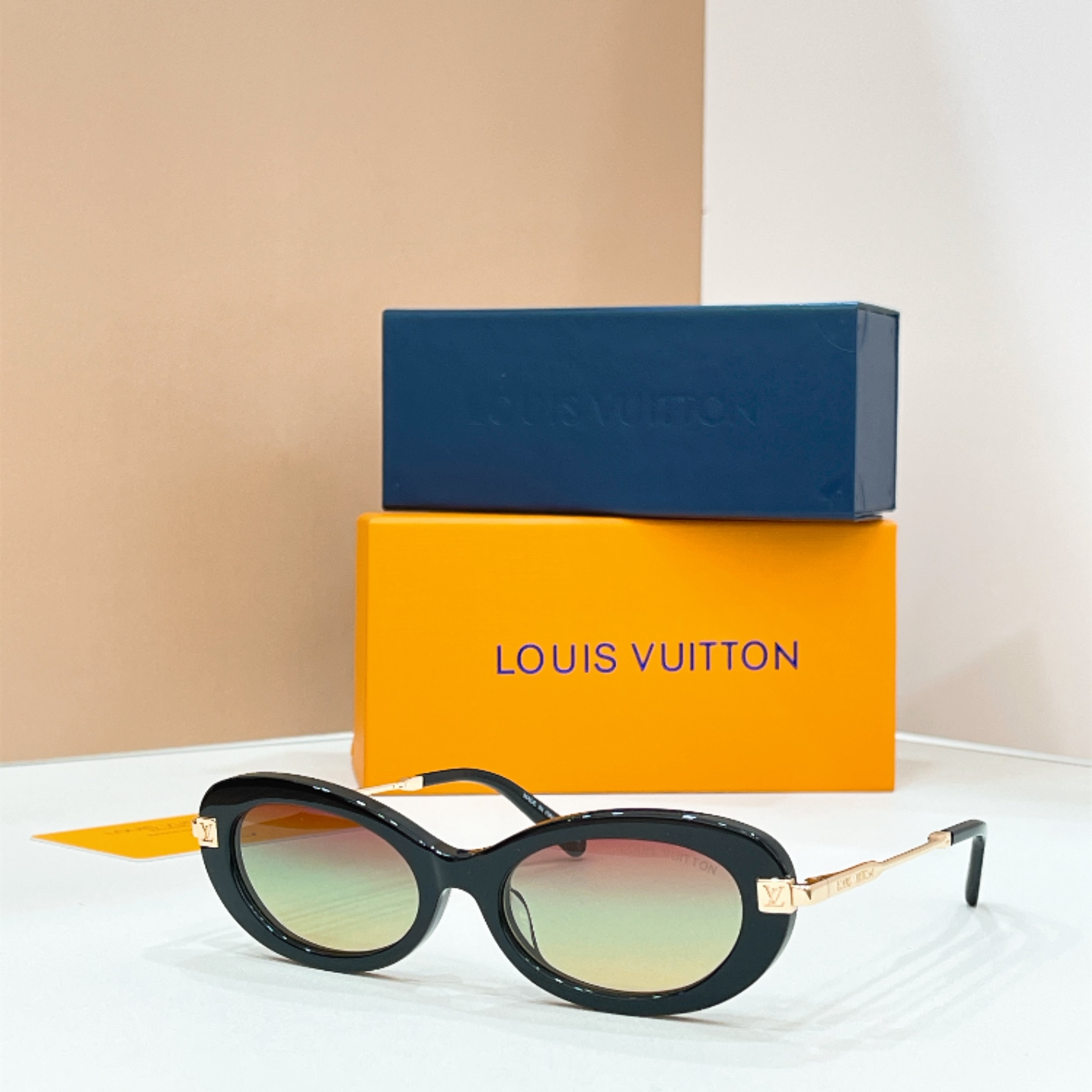 LOUIS VUITTON✨✨✨MODEL：Z3556U ✨✨✨ SIZE：53口19-145✨✨