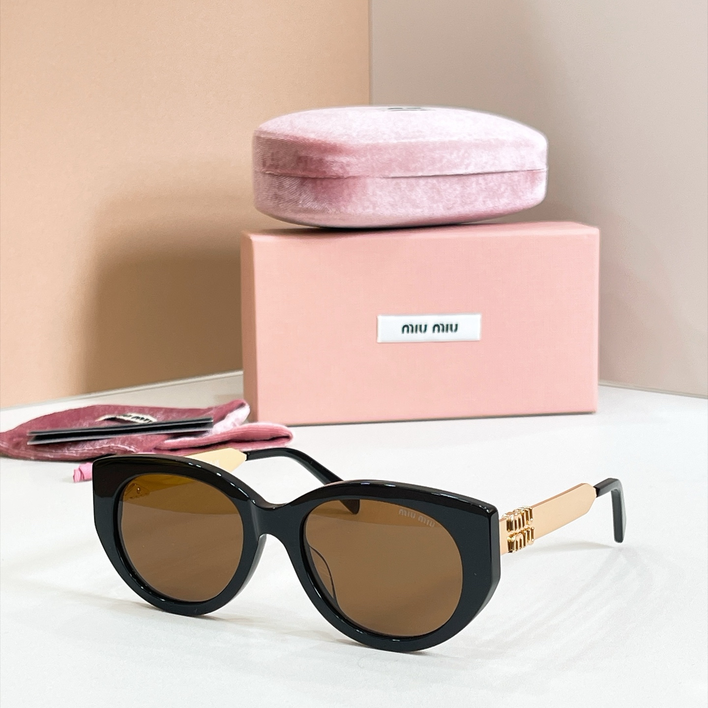 MIUMIU Sunglasses Acetate Cat Eye SMU C69