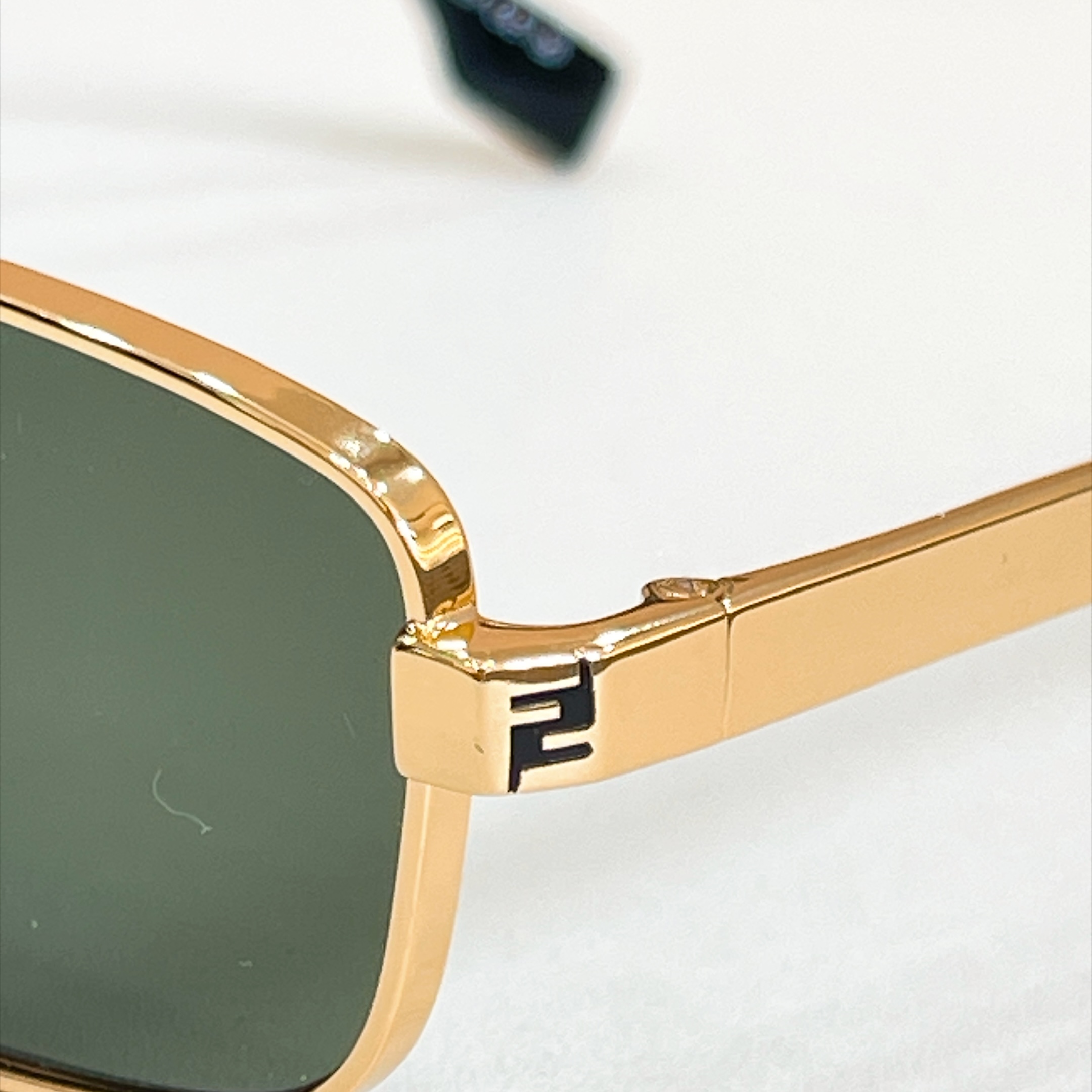 FENDI✨✨✨MODEL：FE40292U✨✨ SIZE：55口18-145✨✨✨