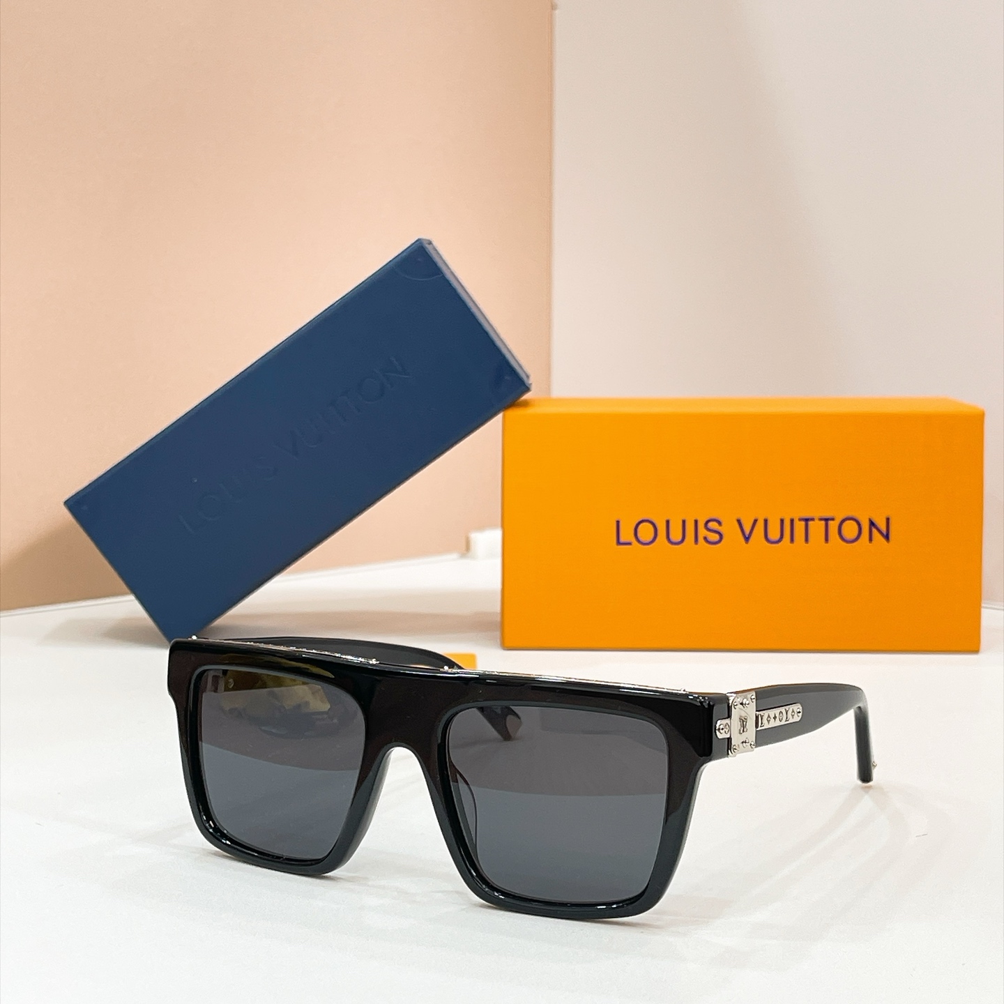 LOUIS VUITTON✨✨✨MODEL：Z3064U ✨✨✨ SIZE：55口20-140✨✨