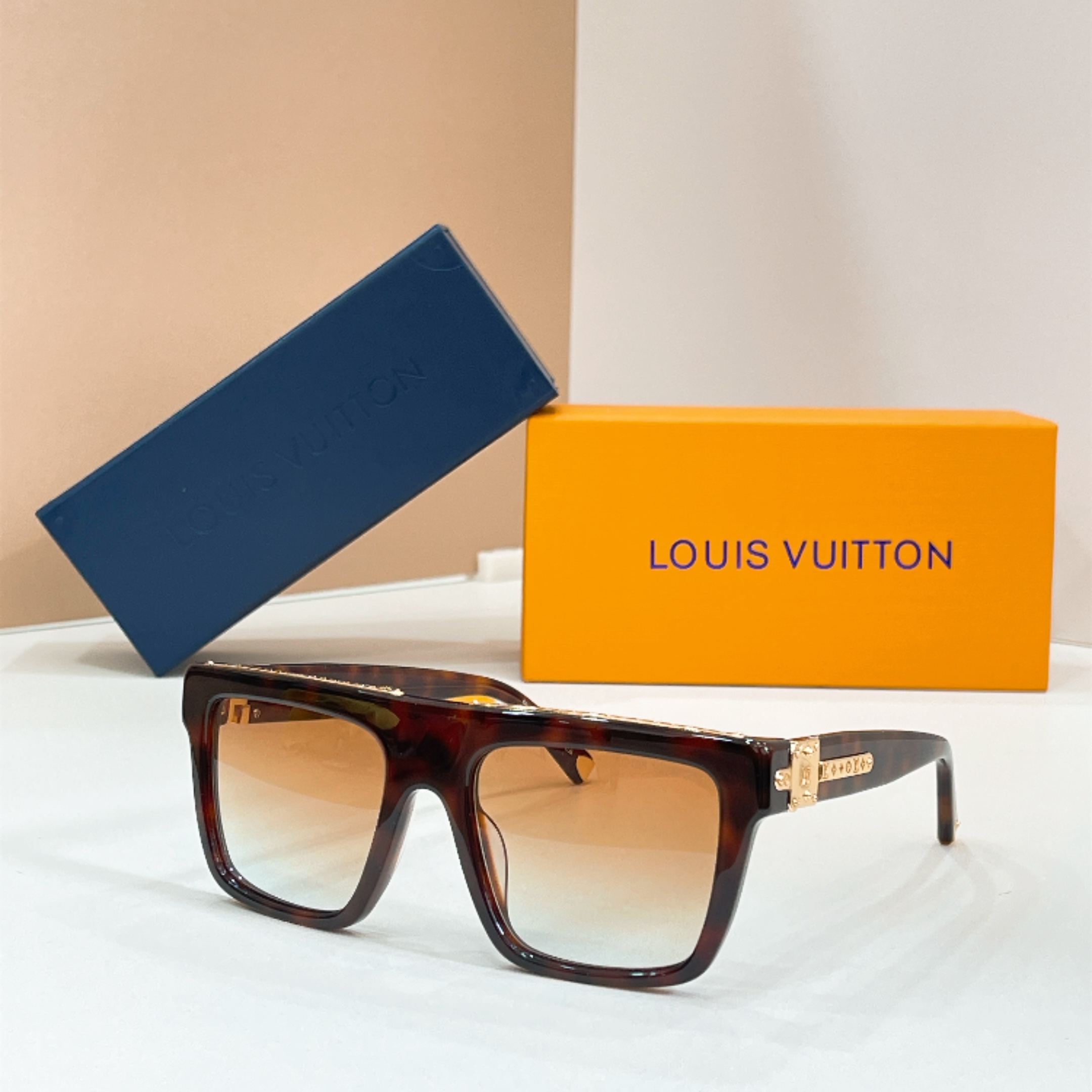LOUIS VUITTON✨✨✨MODEL：Z3064U ✨✨✨ SIZE：55口20-140✨✨
