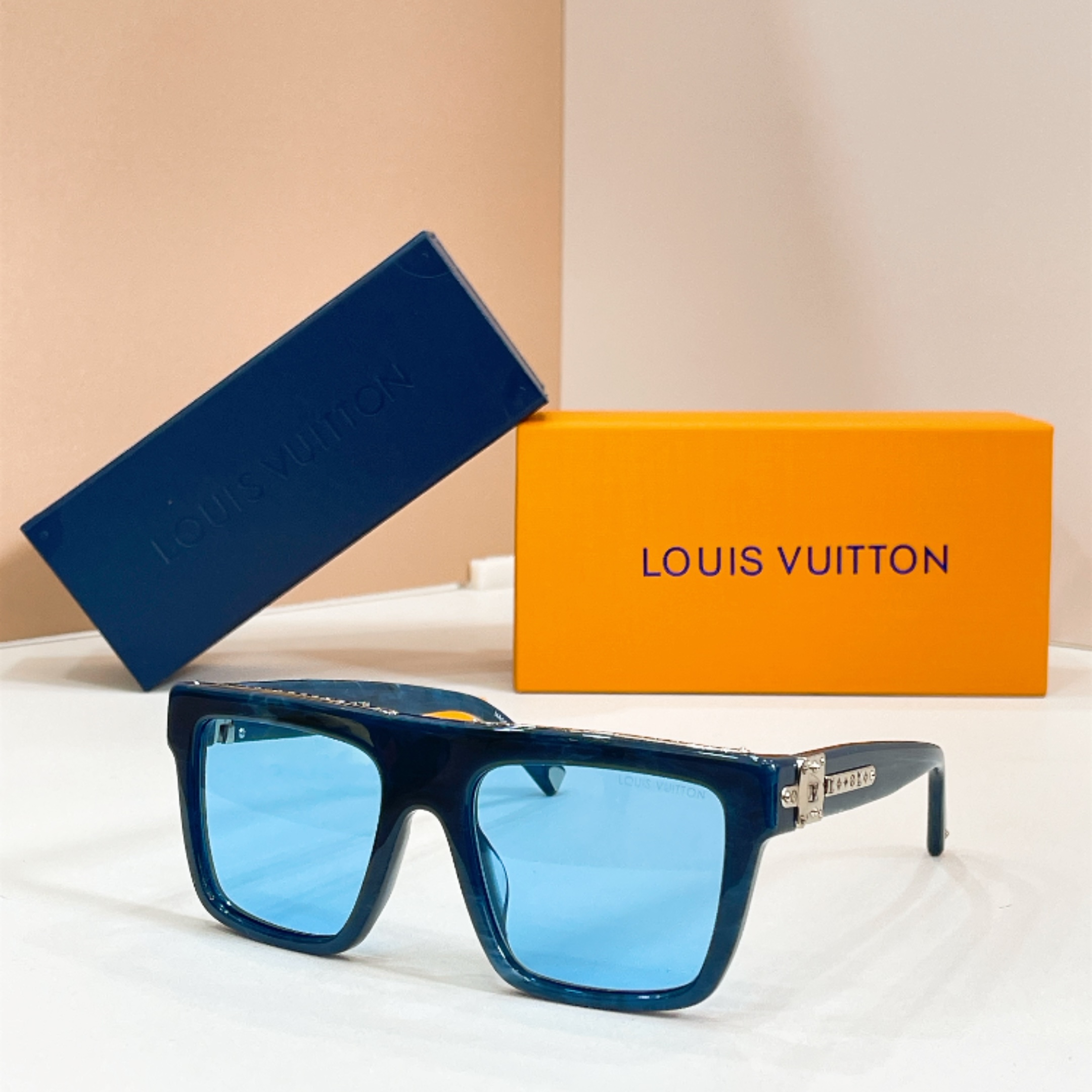 LOUIS VUITTON✨✨✨MODEL：Z3064U ✨✨✨ SIZE：55口20-140✨✨
