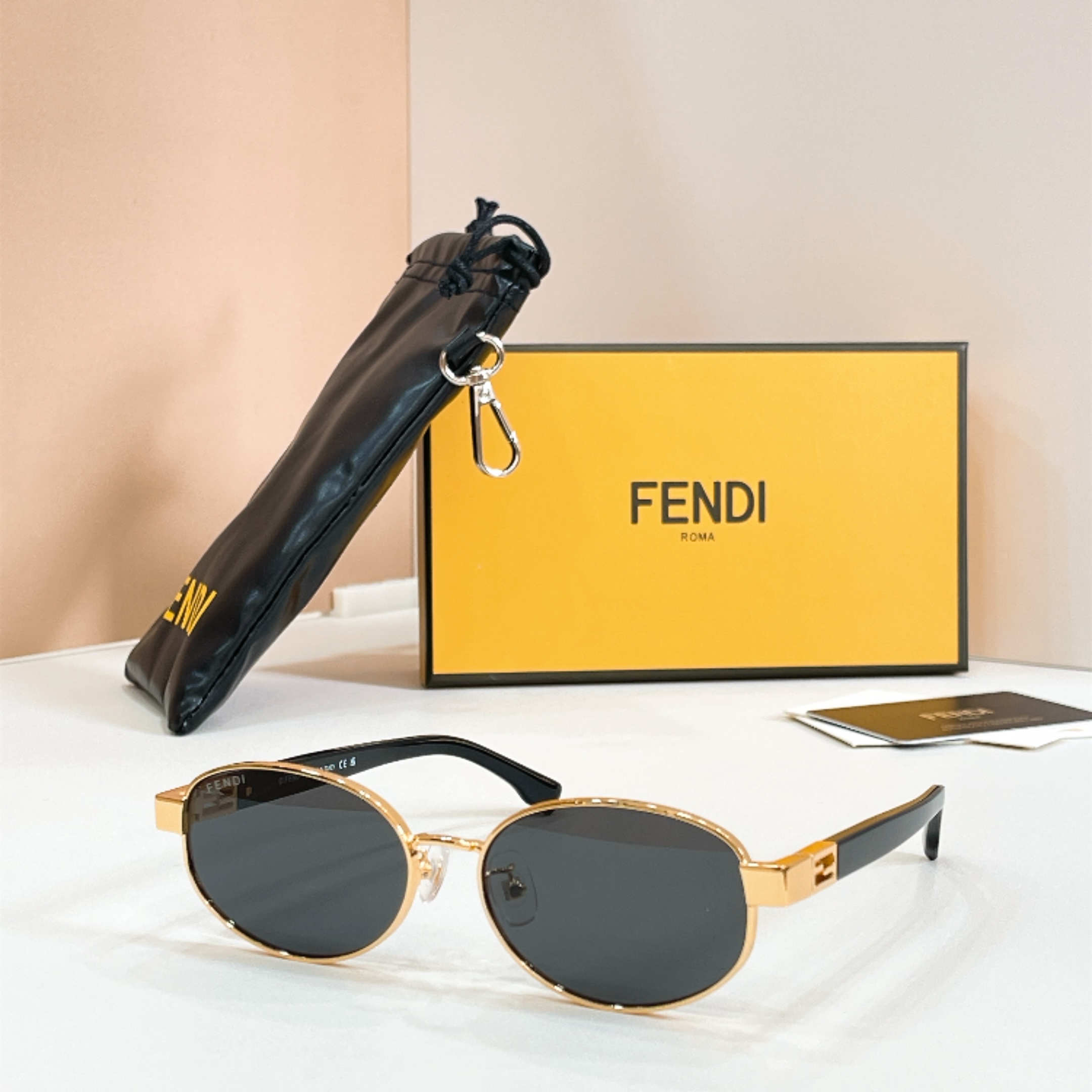 FENDI✨✨✨MODEL：FE40217U✨✨ SIZE：57口16-140✨✨✨