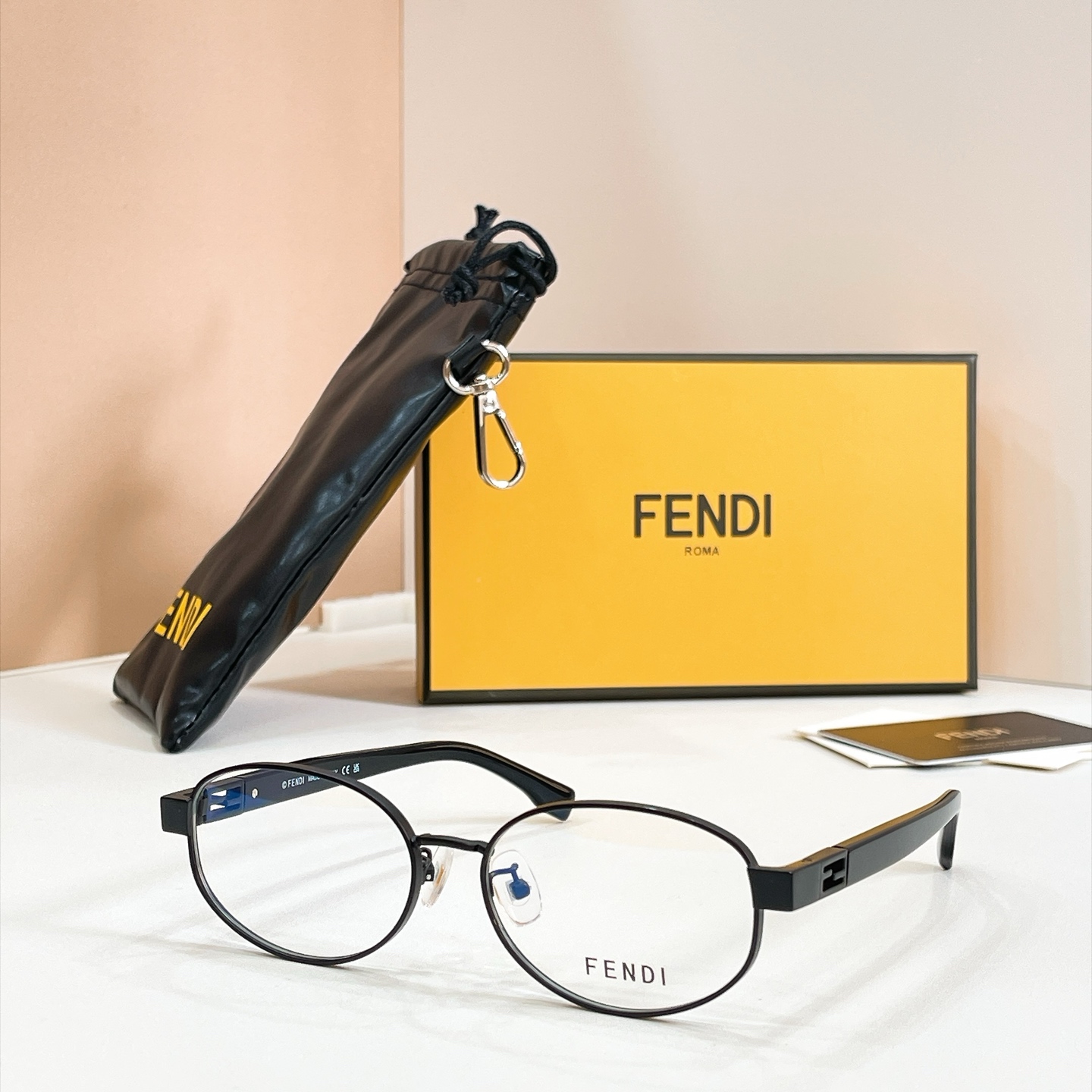 FENDI✨✨✨MODEL：FE40217U✨✨ SIZE：57口16-140✨✨✨