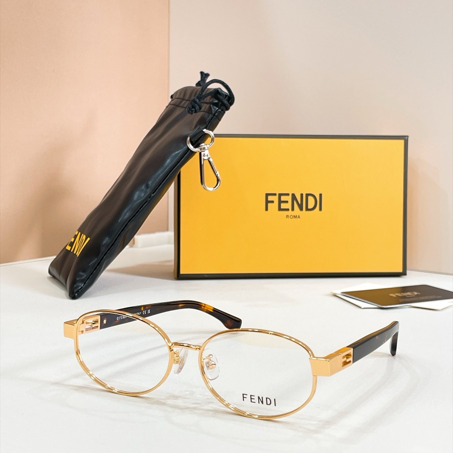 FENDI✨✨✨MODEL：FE40217U✨✨ SIZE：57口16-140✨✨✨
