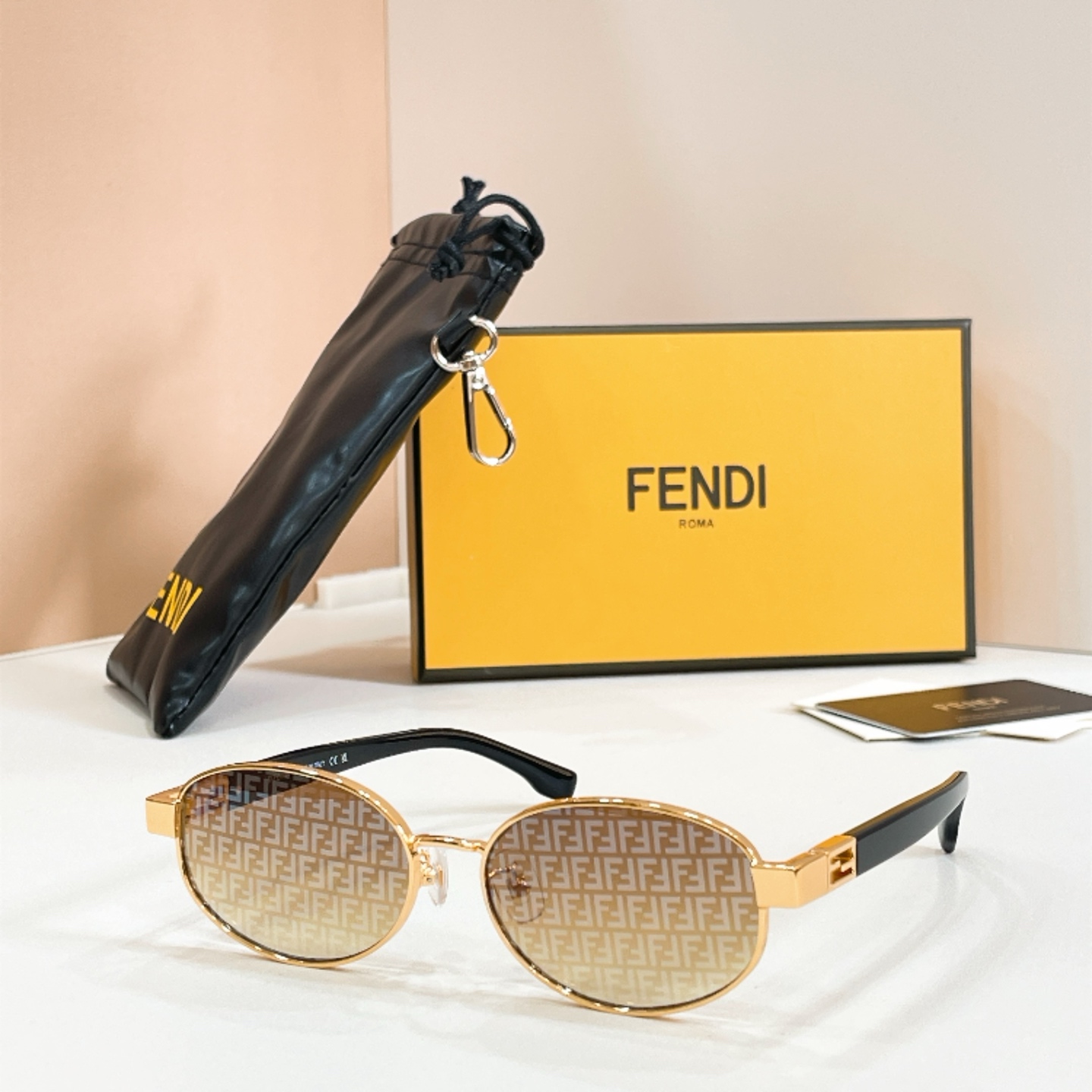 FENDI✨✨✨MODEL：FE40217U✨✨ SIZE：57口16-140✨✨✨