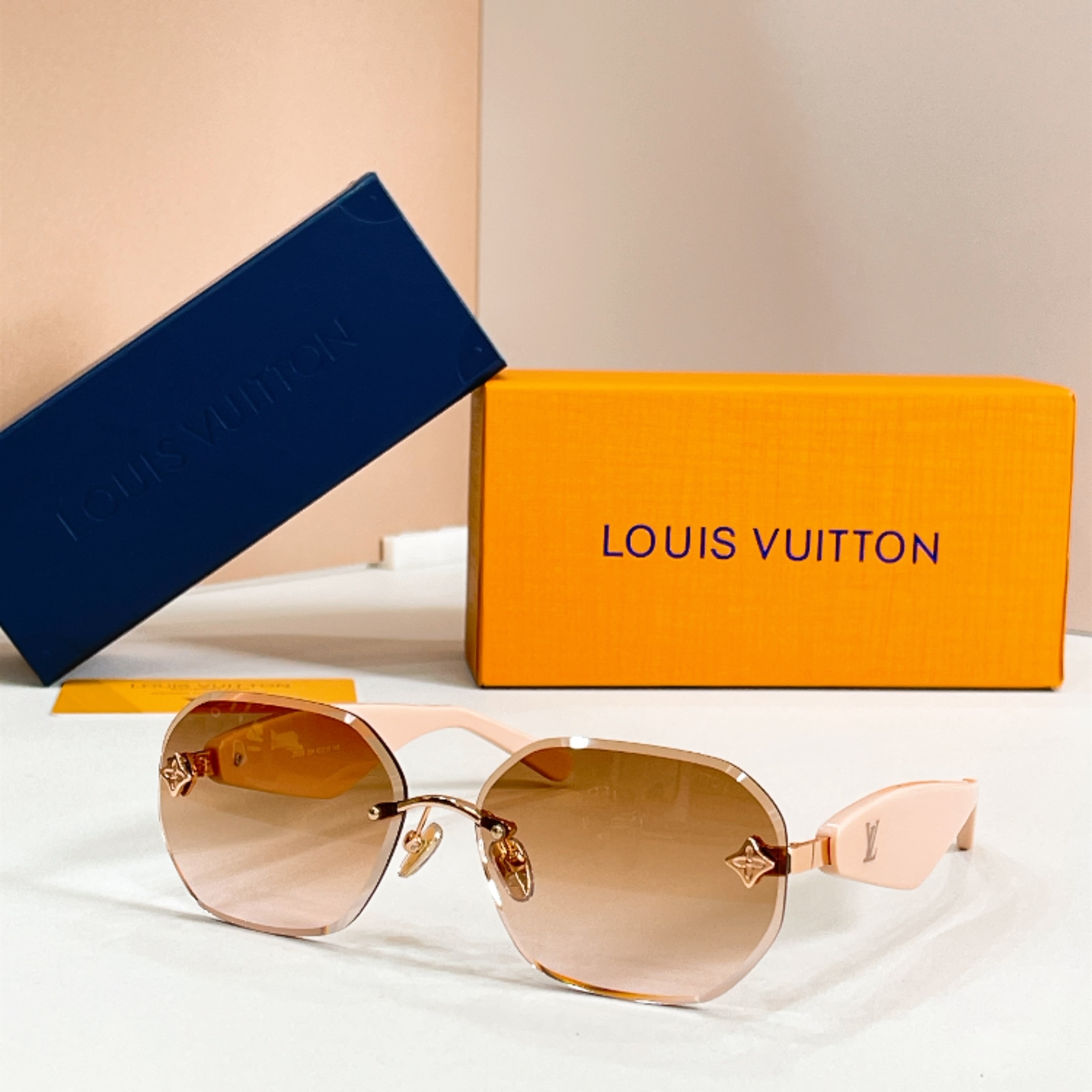 LOUIS VUITTON✨✨✨MODEL：Z8338✨✨✨ SIZE：63口15-145✨✨