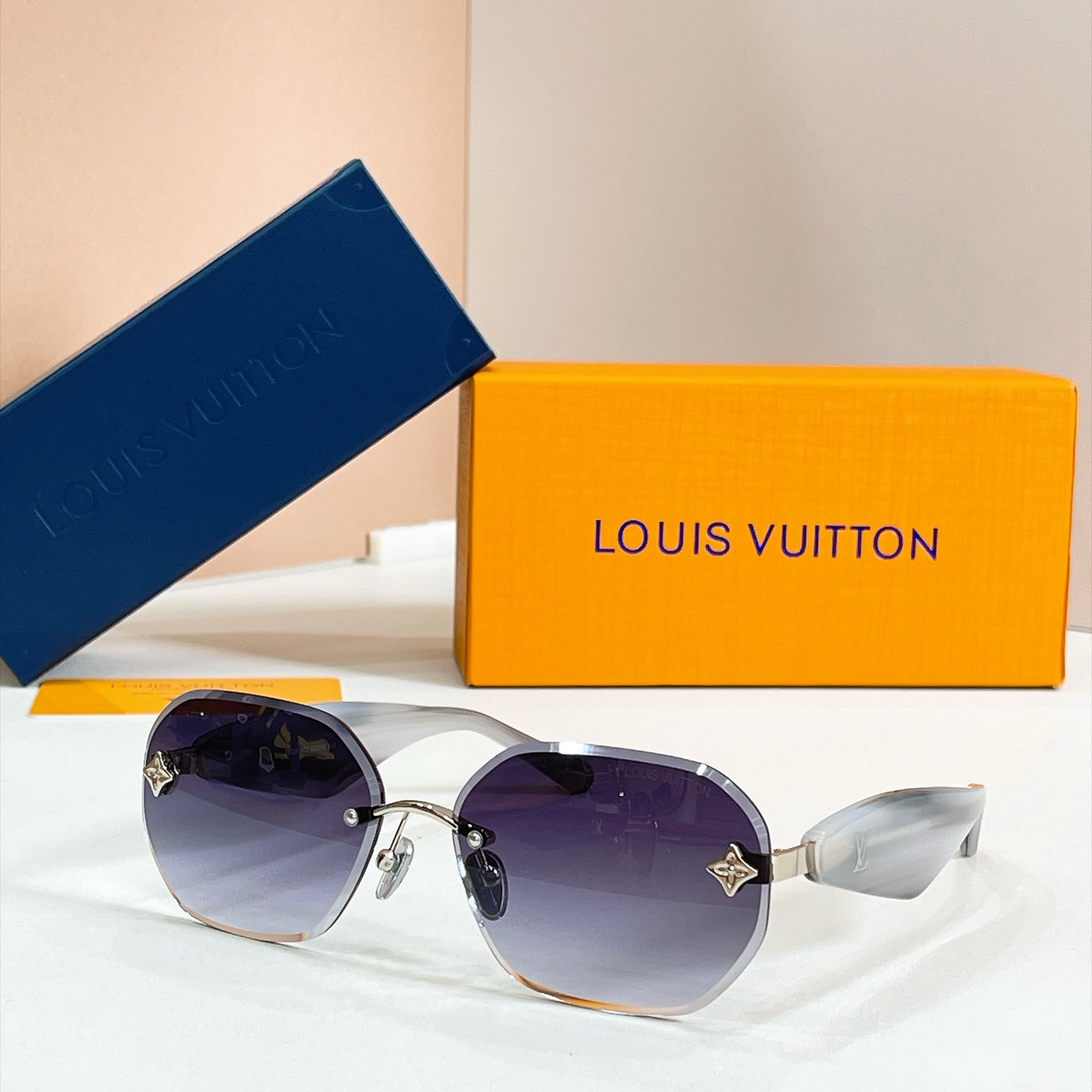LOUIS VUITTON✨✨✨MODEL：Z8338✨✨✨ SIZE：63口15-145✨✨