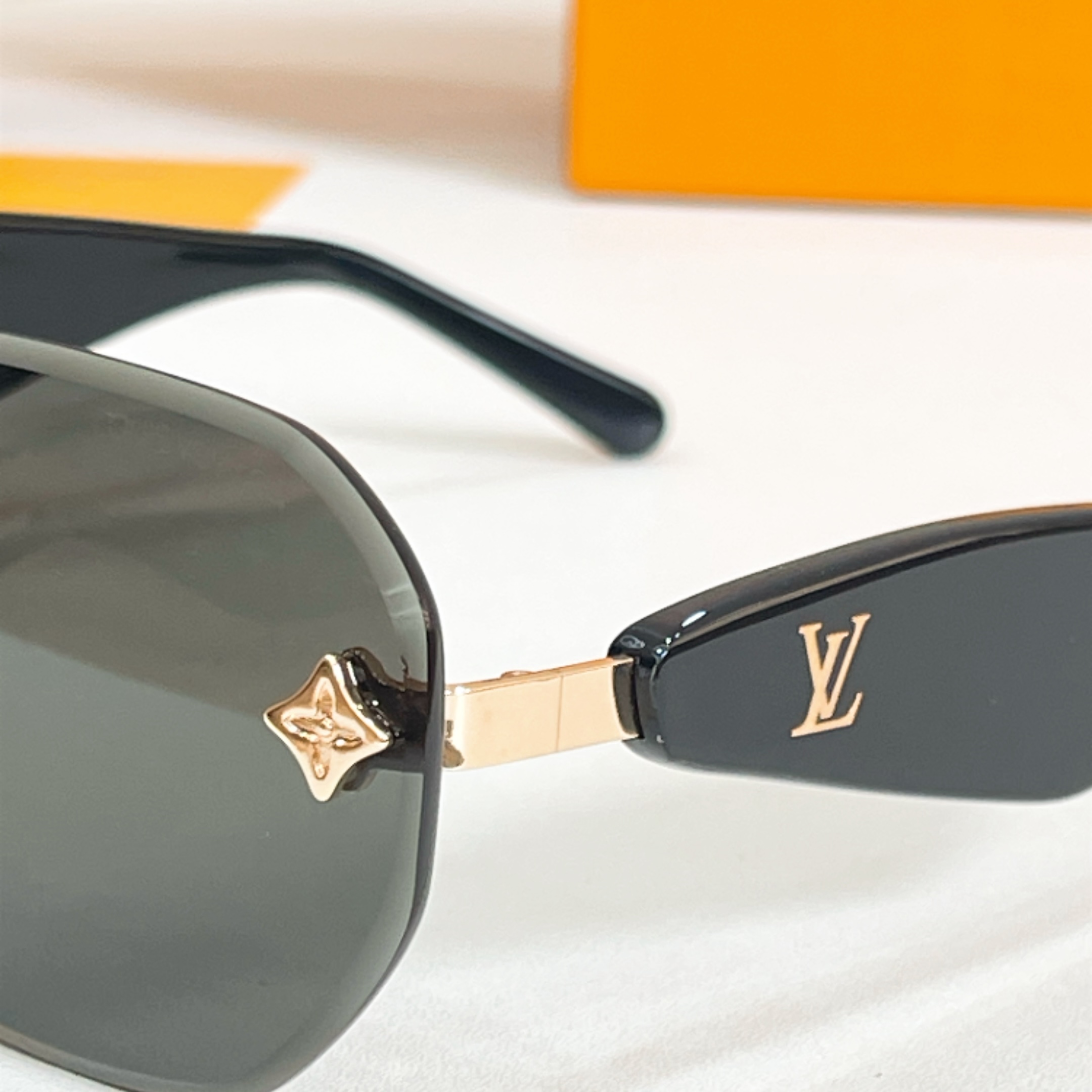 LOUIS VUITTON✨✨✨MODEL：Z8338✨✨✨ SIZE：63口15-145✨✨