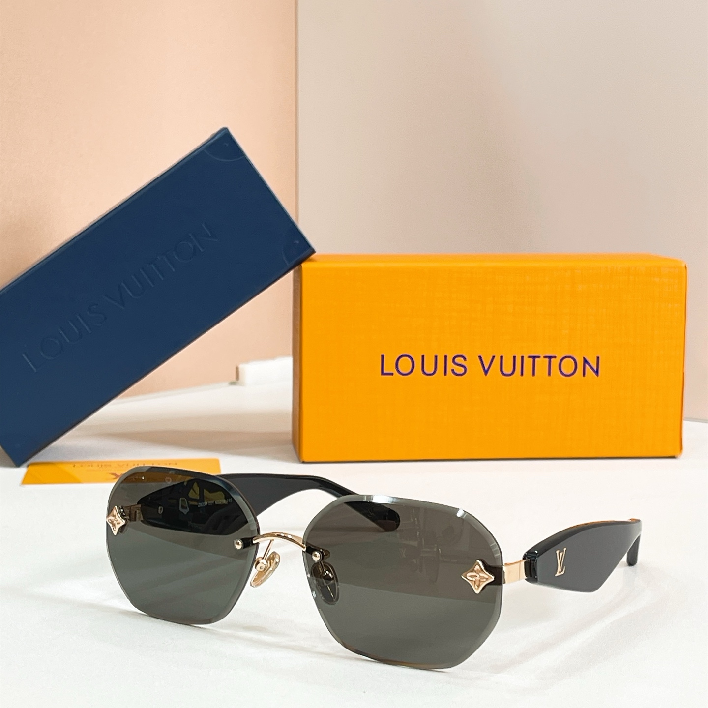 LOUIS VUITTON✨✨✨MODEL：Z8338✨✨✨ SIZE：63口15-145✨✨