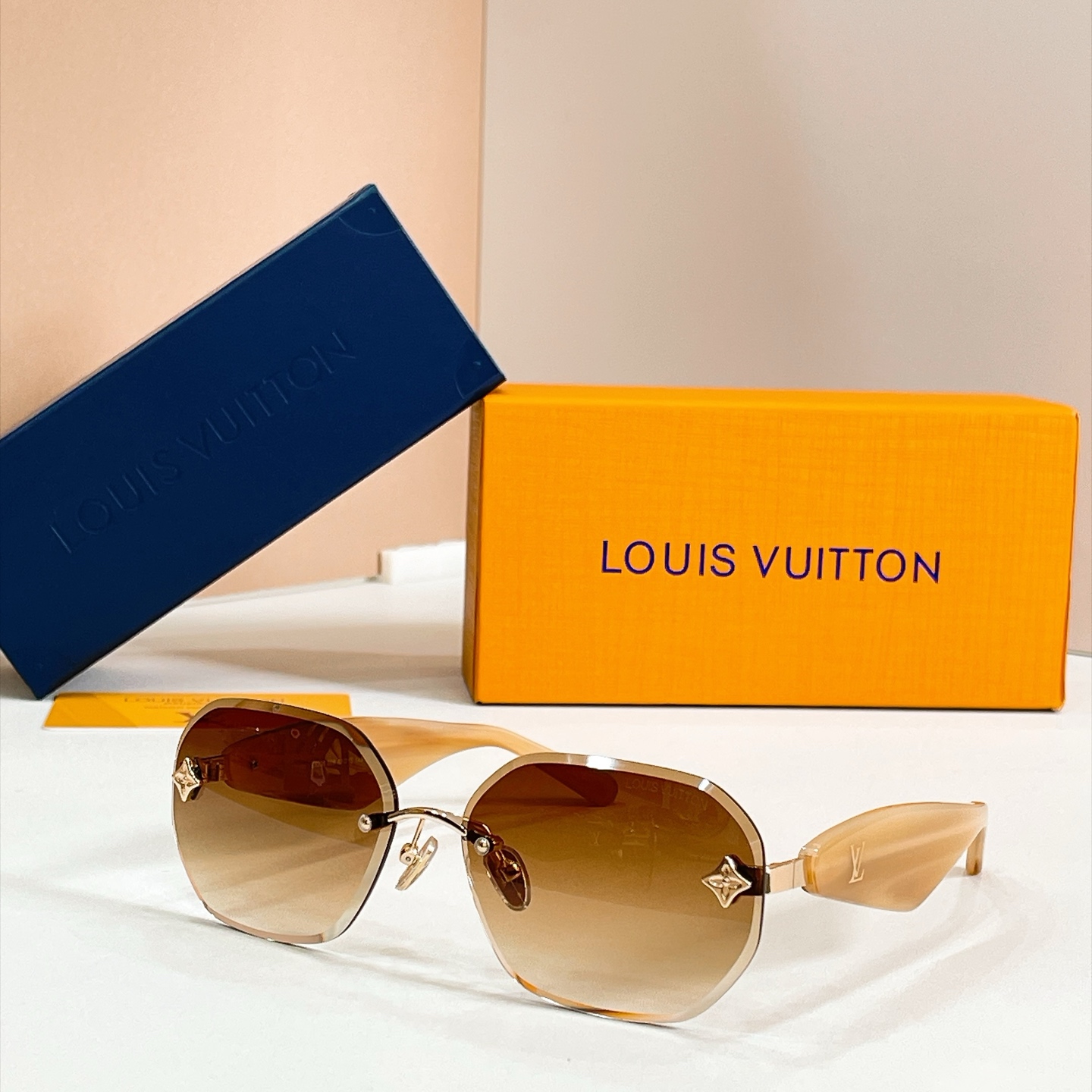 LOUIS VUITTON✨✨✨MODEL：Z8338✨✨✨ SIZE：63口15-145✨✨