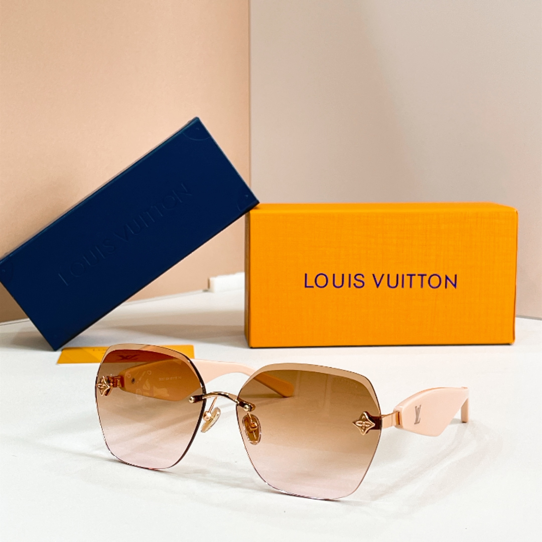 LOUIS VUITTON✨✨✨MODEL：Z8337✨✨✨ SIZE：65口15-145✨✨