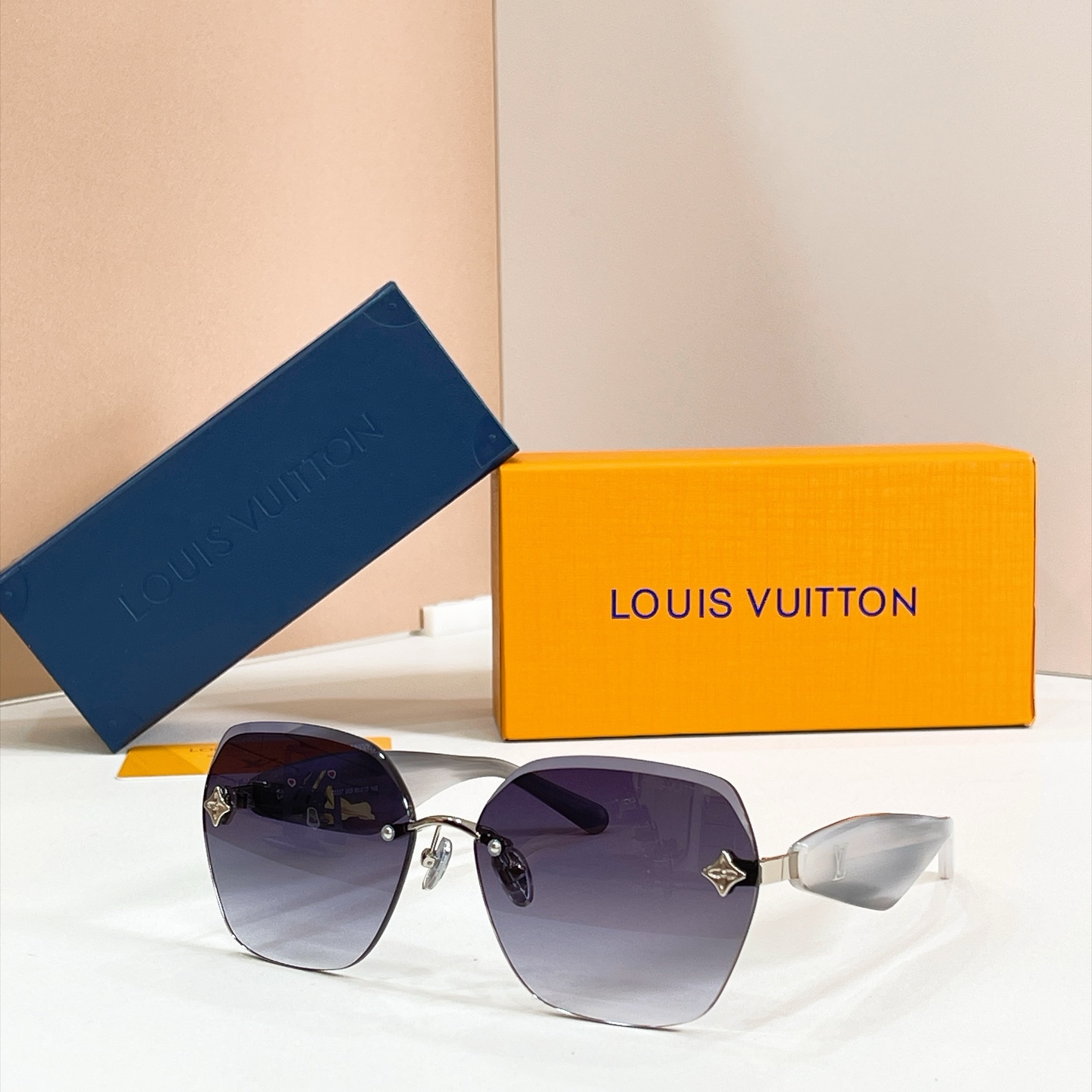 LOUIS VUITTON✨✨✨MODEL：Z8337✨✨✨ SIZE：65口15-145✨✨