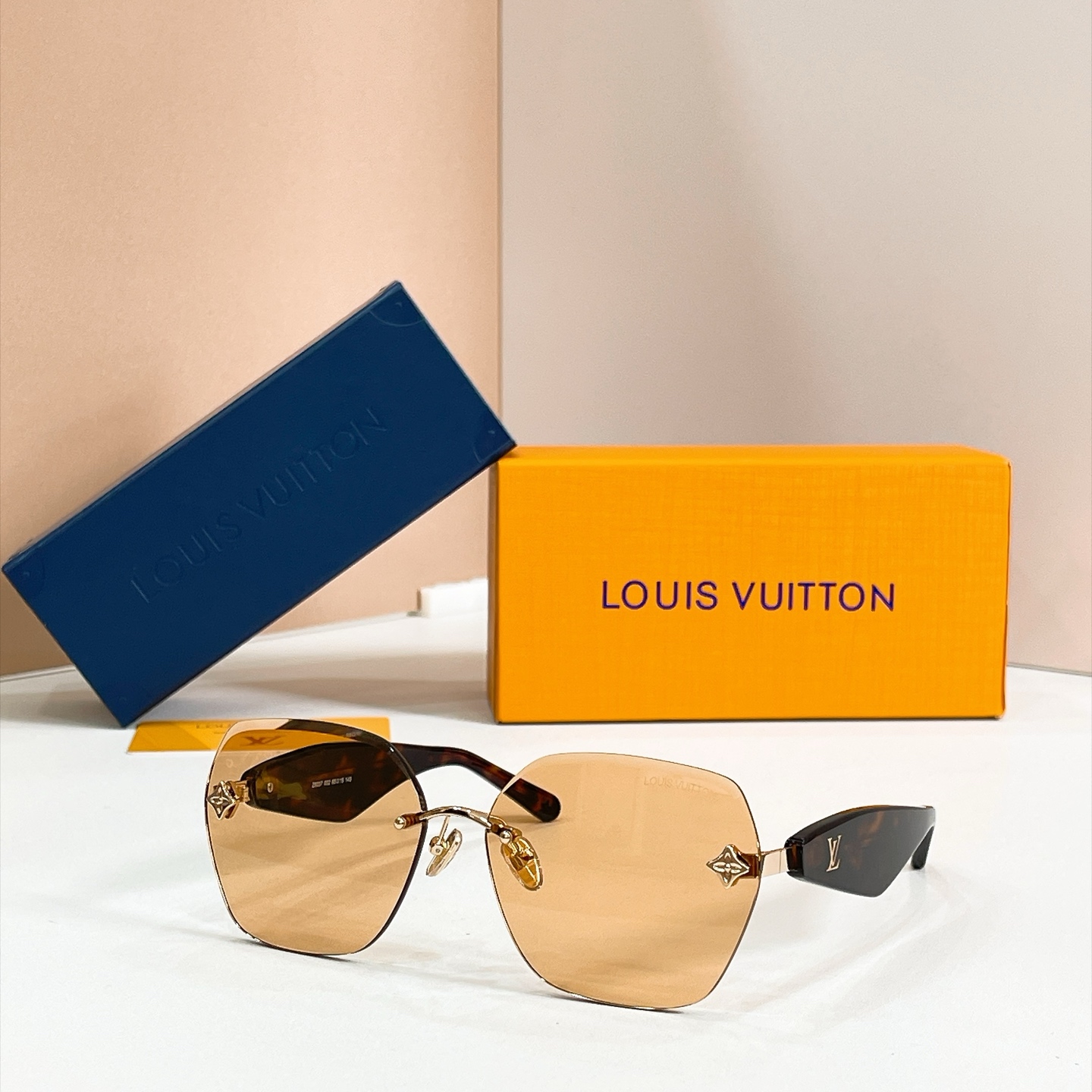 LOUIS VUITTON Rimless Metal Sunglasses