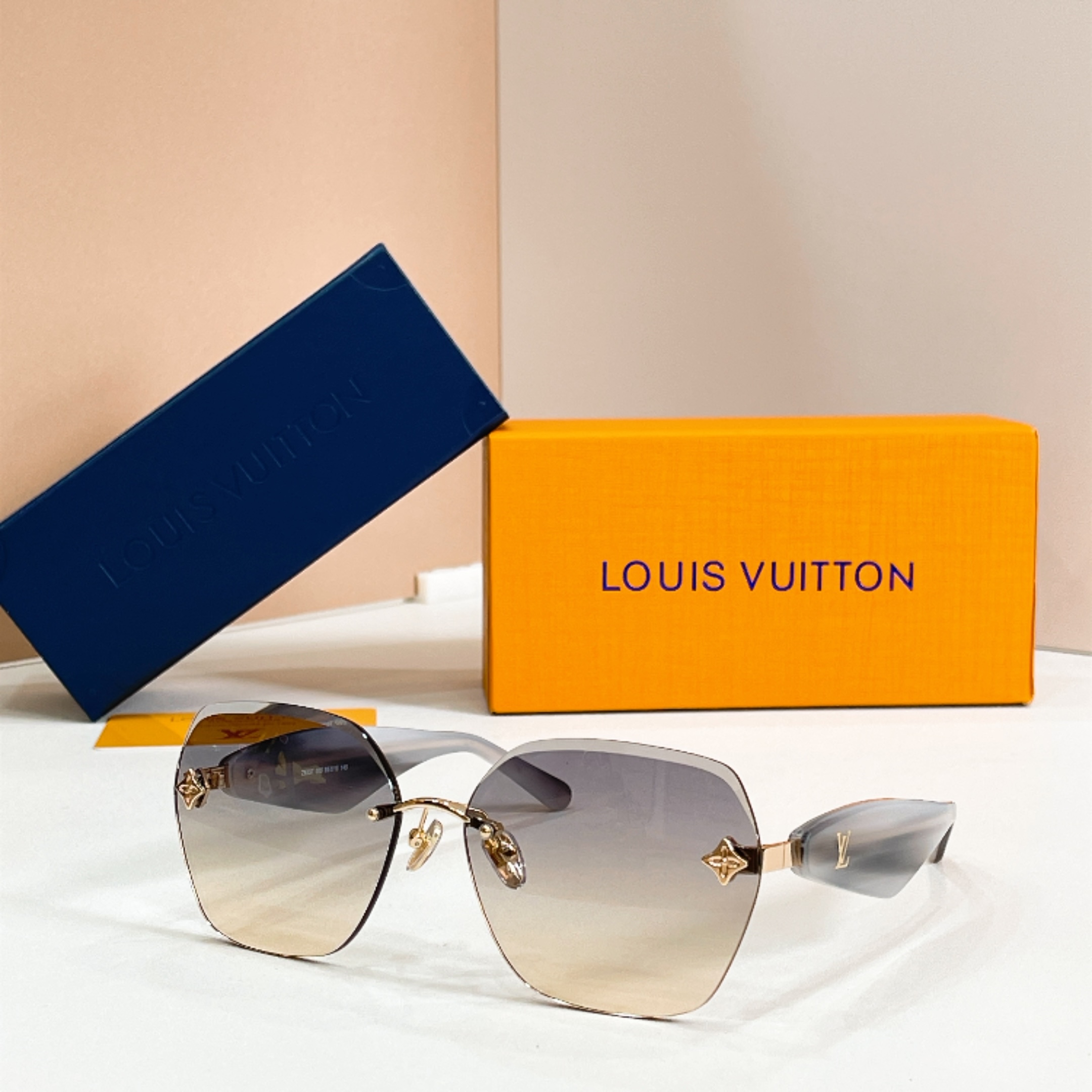 LOUIS VUITTON✨✨✨MODEL：Z8337✨✨✨ SIZE：65口15-145✨✨