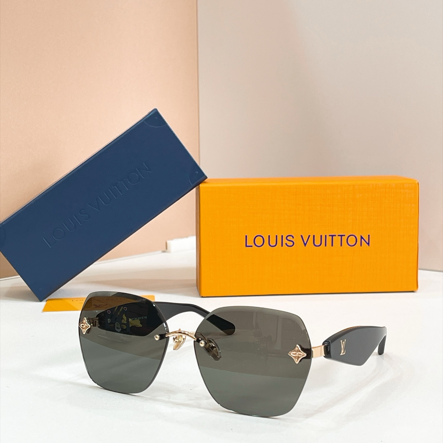 LOUIS VUITTON✨✨✨MODEL：Z8337✨✨✨ SIZE：65口15-145✨✨