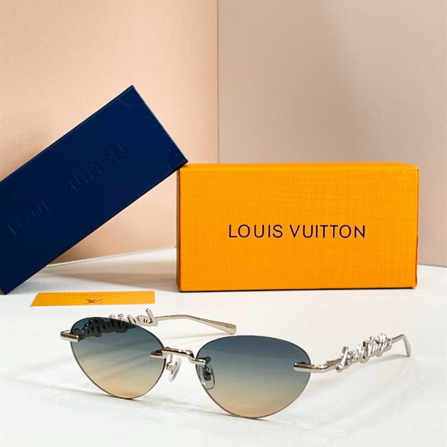 LOUIS VUITTON✨✨✨MODEL：Z7311U✨✨✨ SIZE：57口17-145✨✨