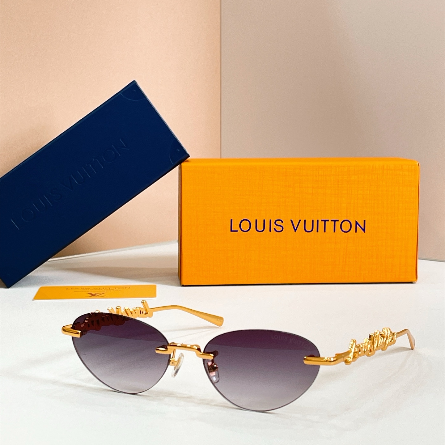 LOUIS VUITTON✨✨✨MODEL：Z7311U✨✨✨ SIZE：57口17-145✨✨