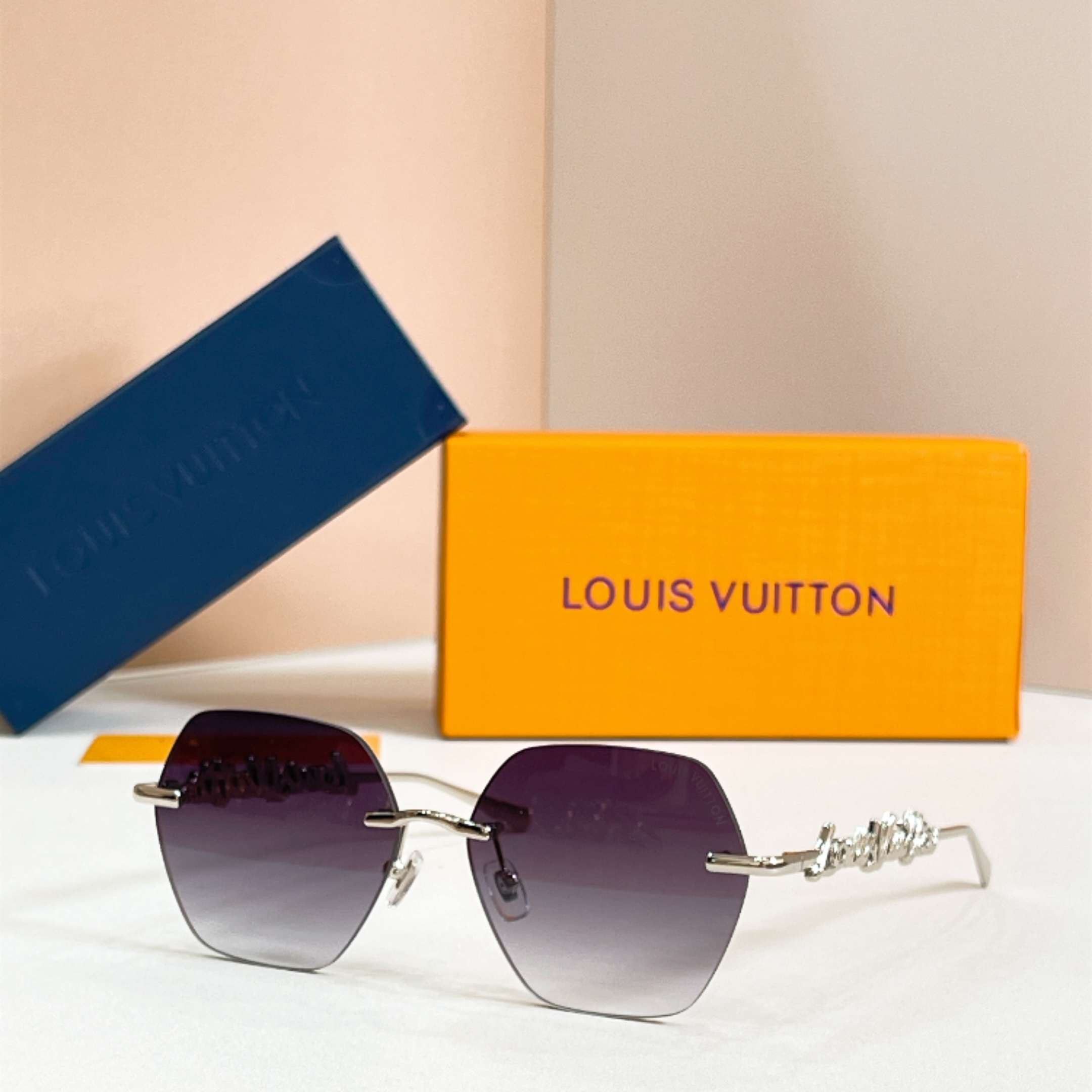 LOUIS VUITTON Sunglasses Rimless Metal Gradient
