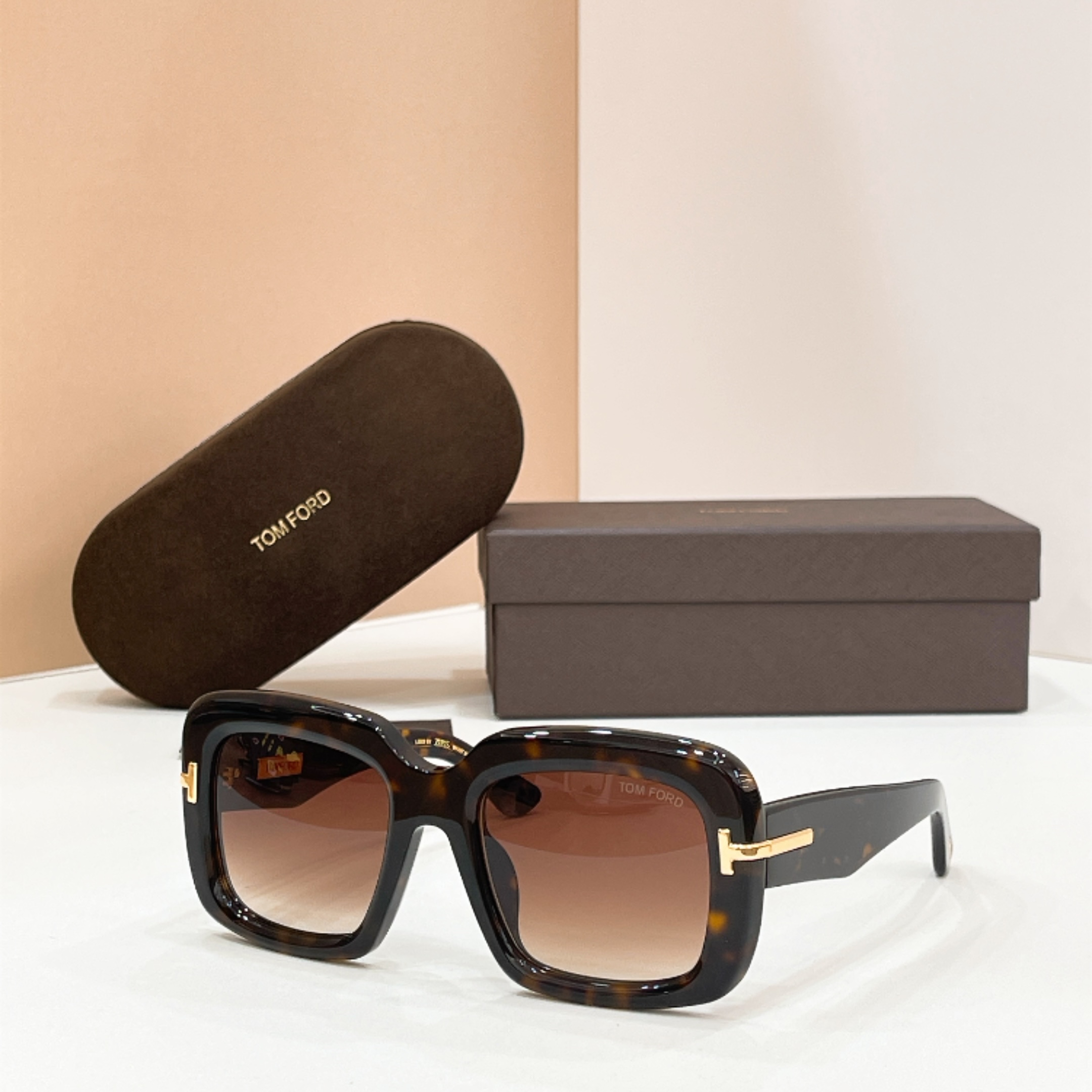TOM FORD Sunglasses Acetate Square Tortoiseshell