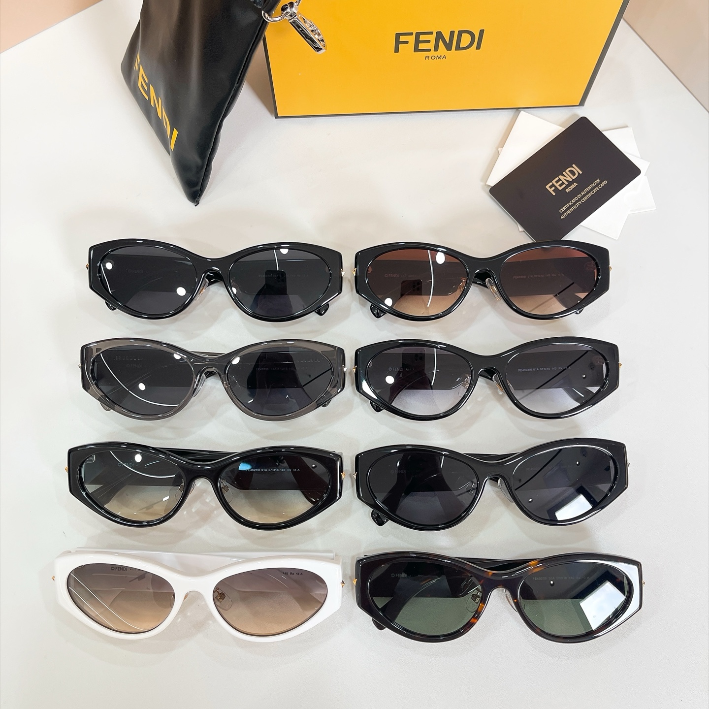 FENDI✨✨✨MODEL：FE40239I✨✨ SIZE：57口18-140✨✨✨