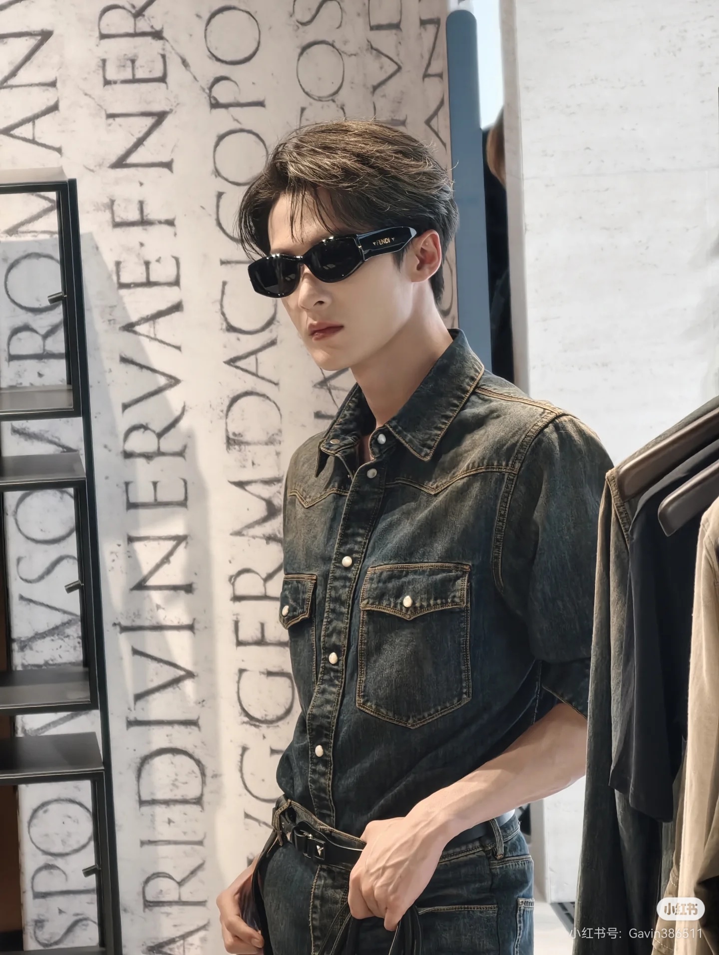 FENDI✨✨✨MODEL：FE40239I✨✨ SIZE：57口18-140✨✨✨
