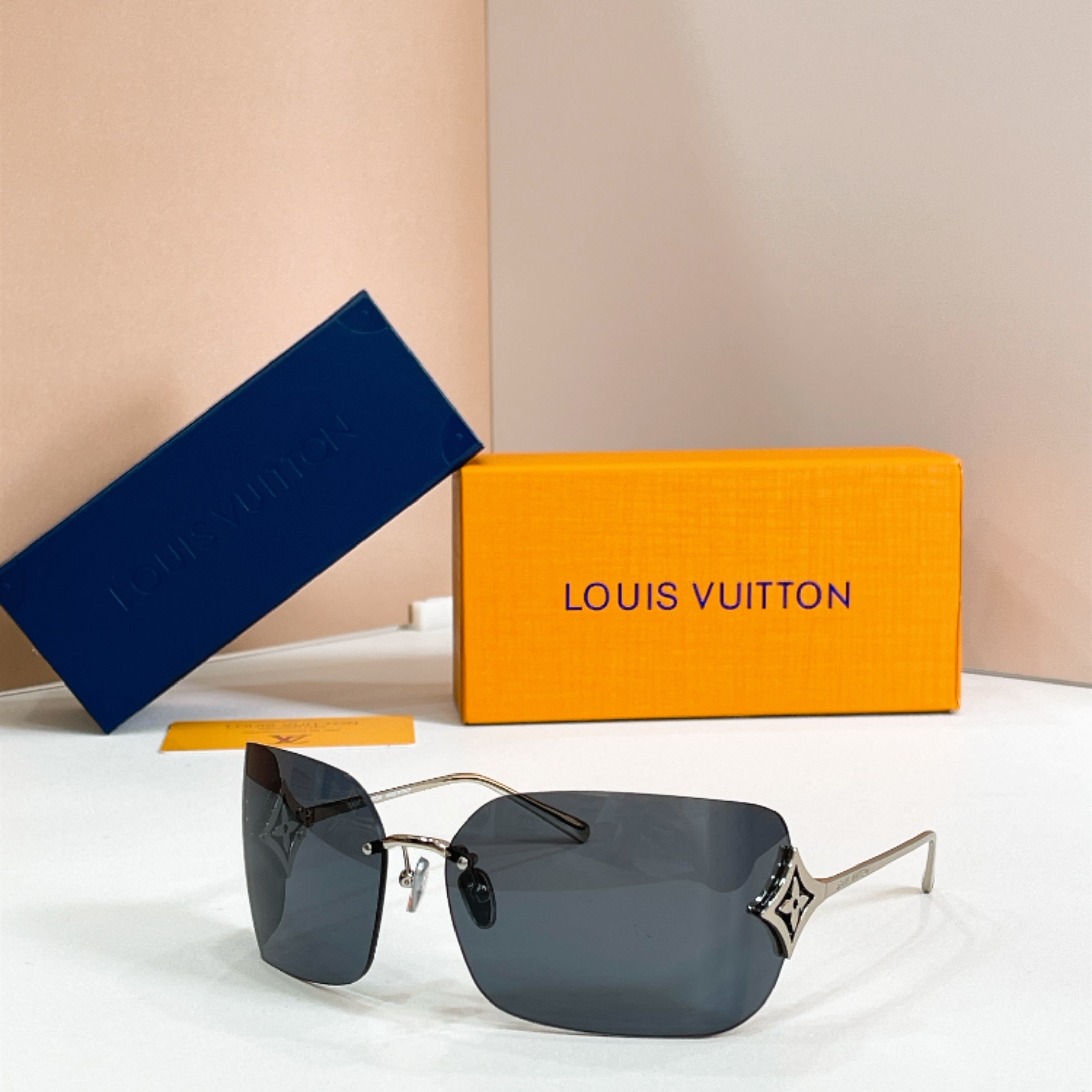 LOUIS VUITTO*✨✨✨MODEL：Z3457U✨✨✨ SIZE：66口16-110✨✨✨