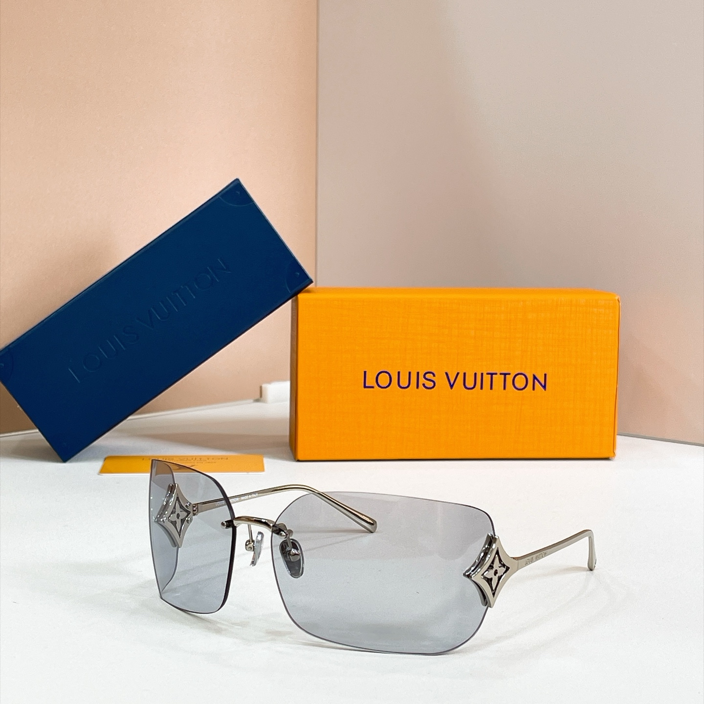 LOUIS VUITTON Rimless Metal Sunglasses