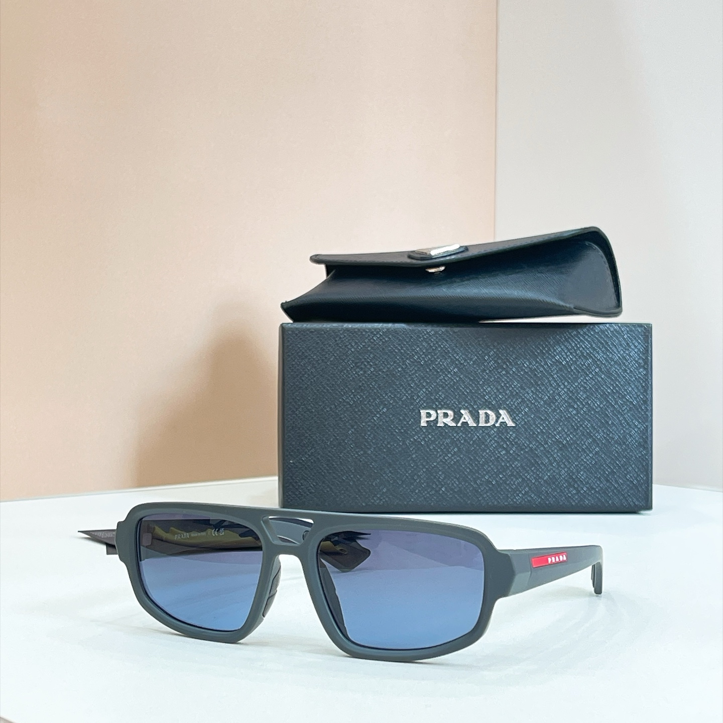 PRAD*✨✨✨MODEL：SPR B11-U✨✨✨SIZE：57口18-145✨✨✨ 